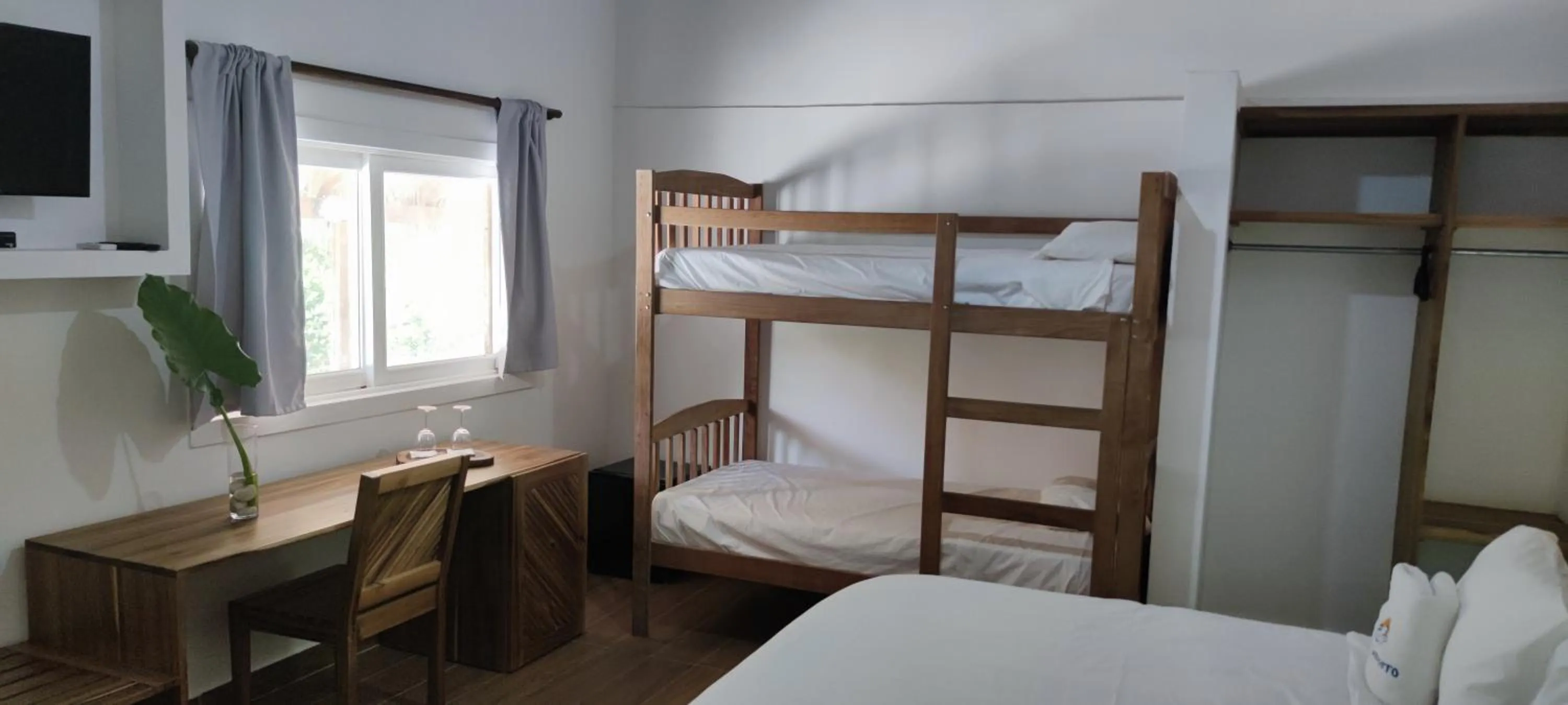 bunk bed, Bed in Hotel El Quemaito - Luxury Oceanfront Retreat