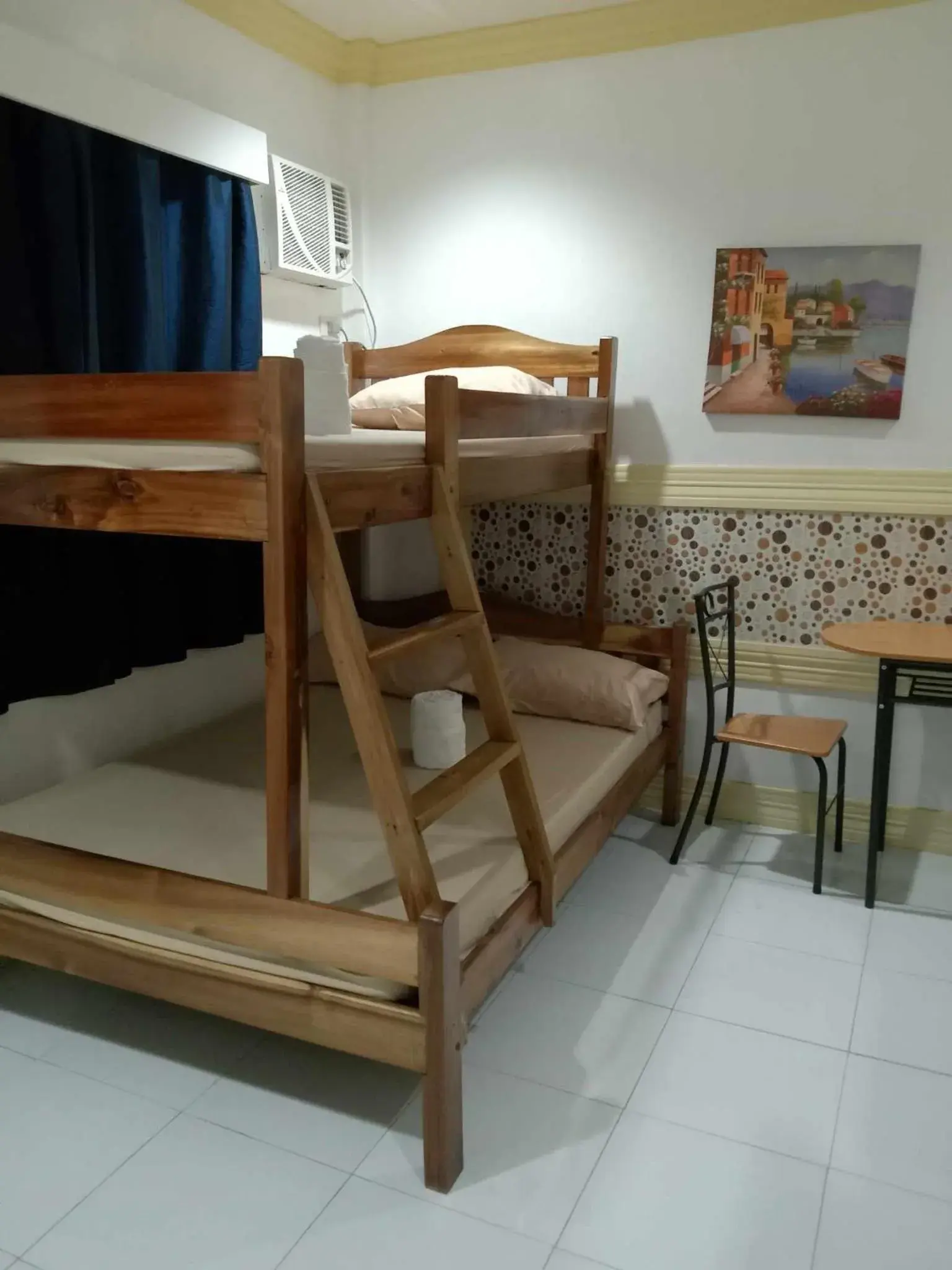 Bedroom, Bed in Bountiful Inn Bedroom, Bed in Bountiful Inn