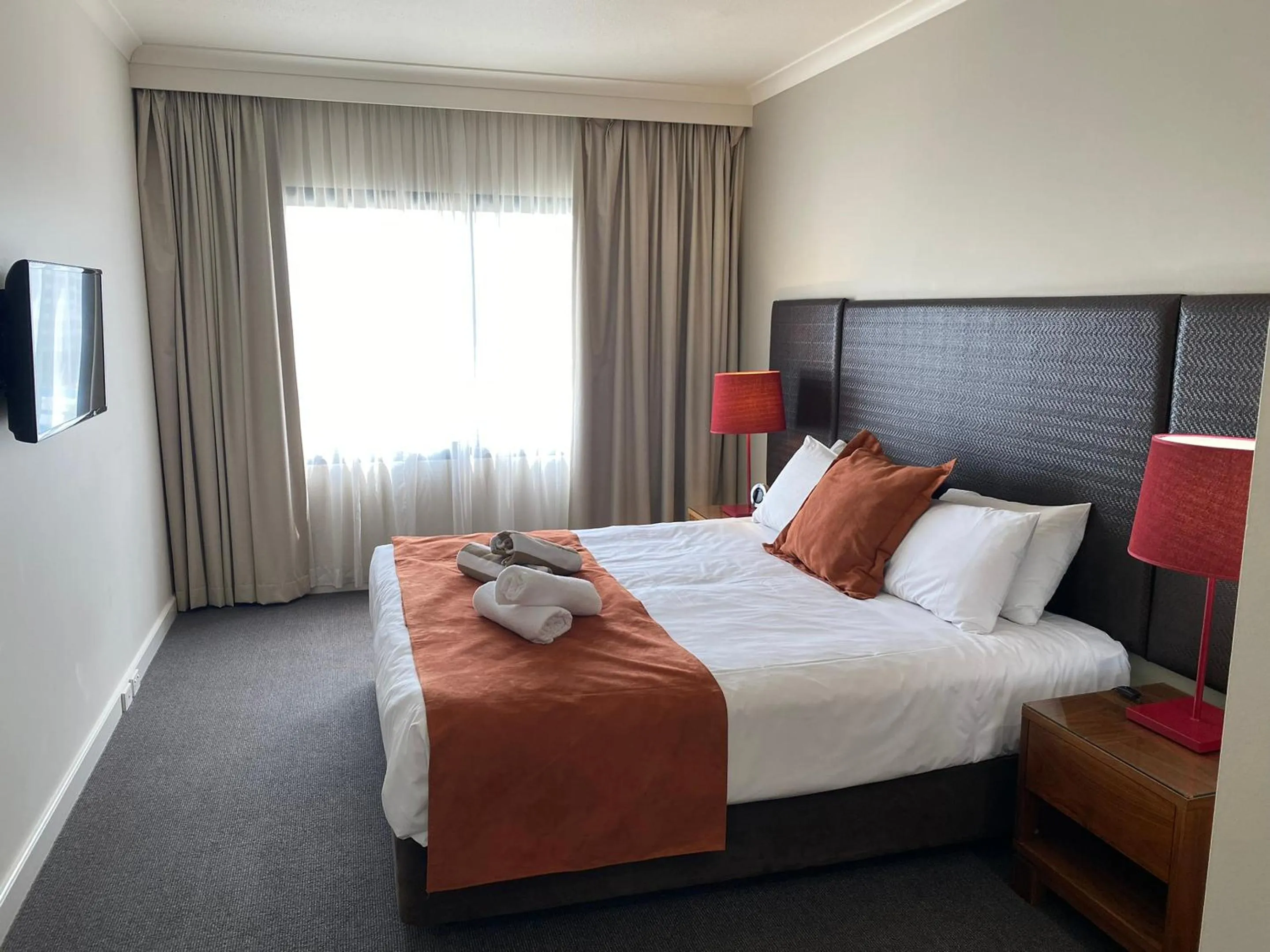 Bedroom, Bed in Darwin Esplanade Central Official