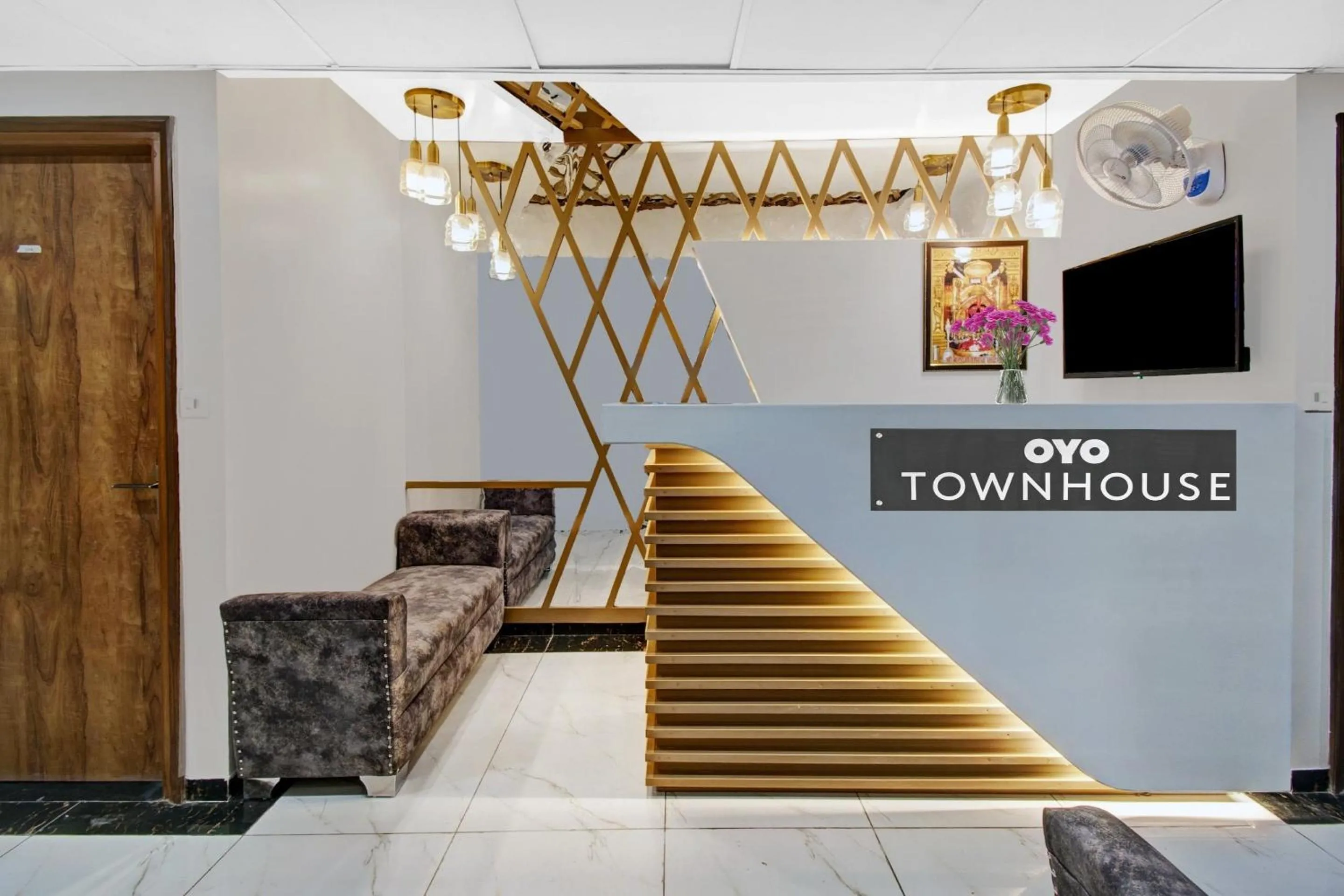 Townhouse OAK Hotel Rudra