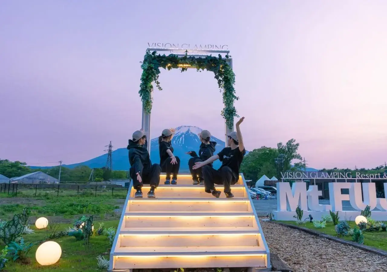 Property building in VISION GLAMPING Resort & Spa 山中湖 Property building in VISION GLAMPING Resort & Spa 山中湖