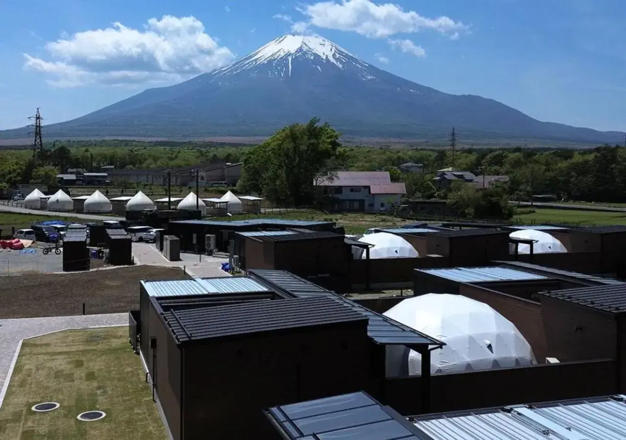 Property building in VISION GLAMPING Resort & Spa 山中湖 Property building in VISION GLAMPING Resort & Spa 山中湖