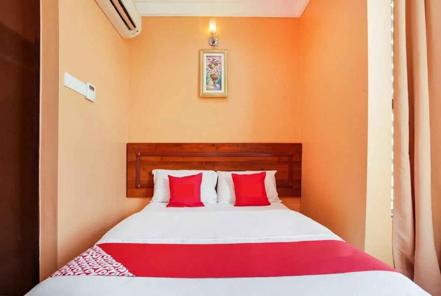 Bed in Bercam Times Inn Hotel Bed in Bercam Times Inn Hotel