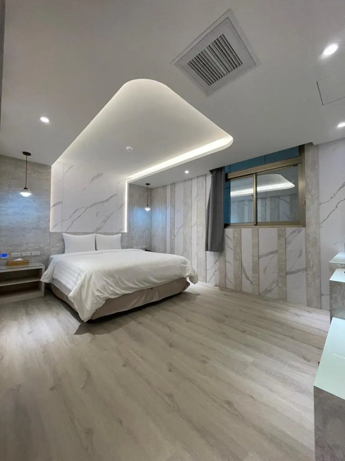 Photo of the whole room, Bed in Benz Hotel Photo of the whole room, Bed in Benz Hotel