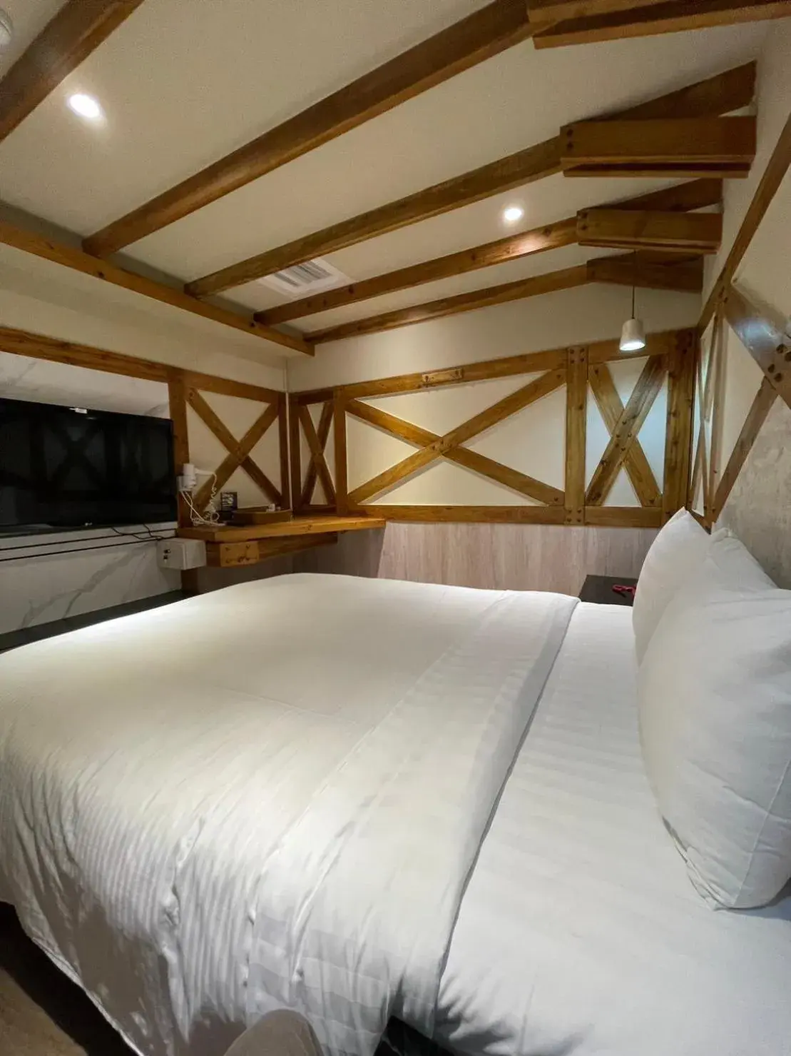 Photo of the whole room, Bed in Benz Hotel Photo of the whole room, Bed in Benz Hotel