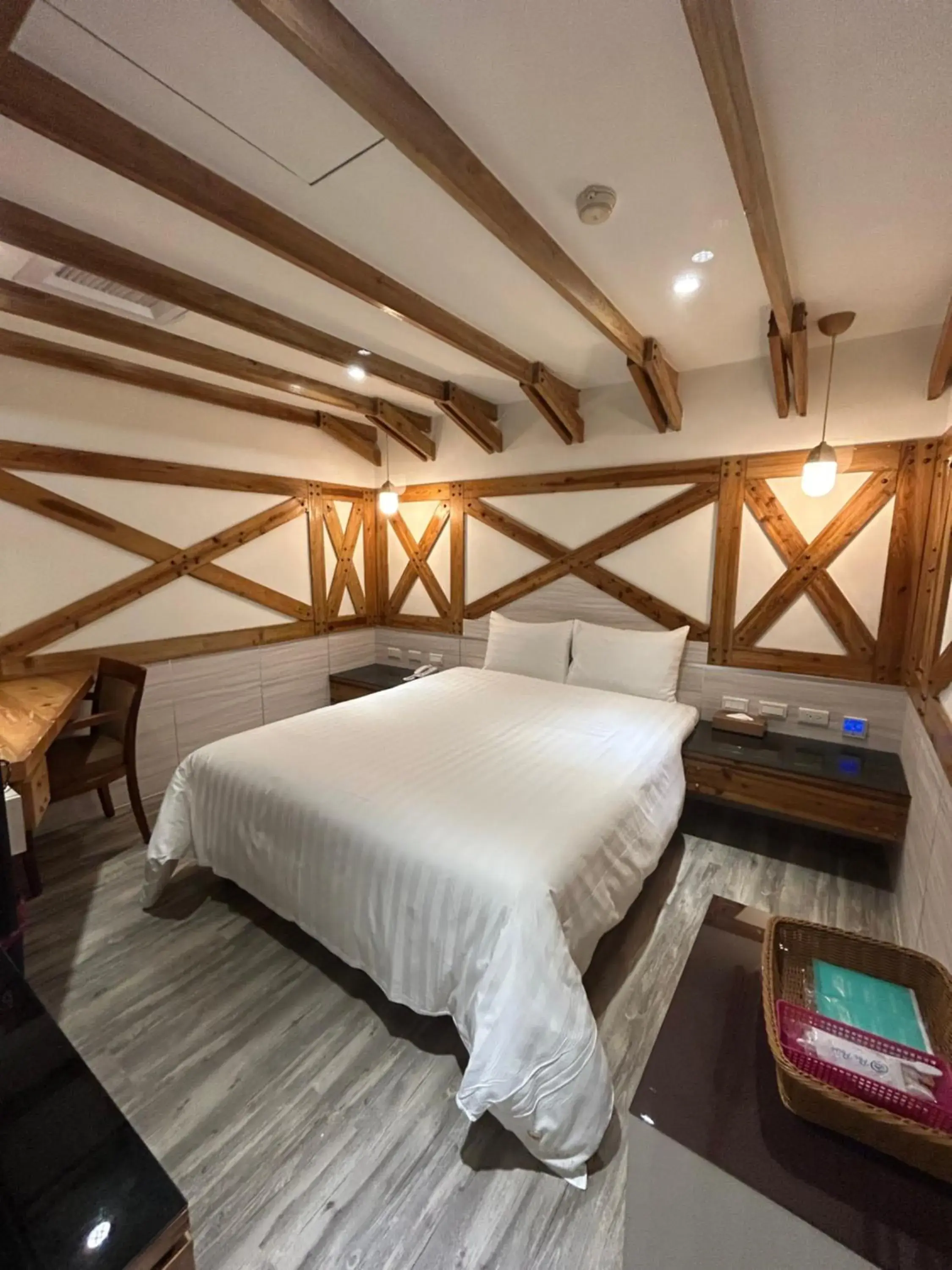 Photo of the whole room, Bed in Benz Hotel Photo of the whole room, Bed in Benz Hotel