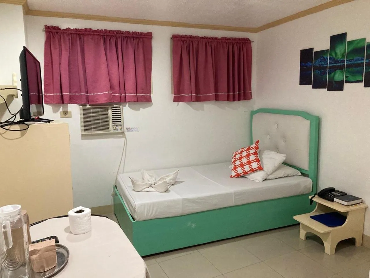 Bed in Demiren Hotel