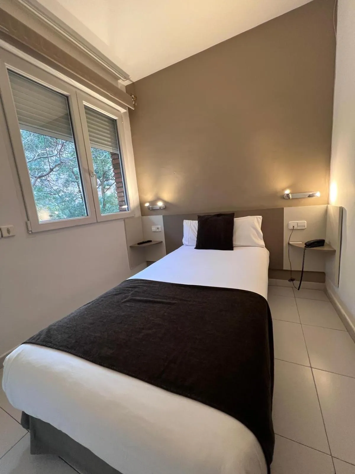 Photo of the whole room, Bed in Hotel Travessera