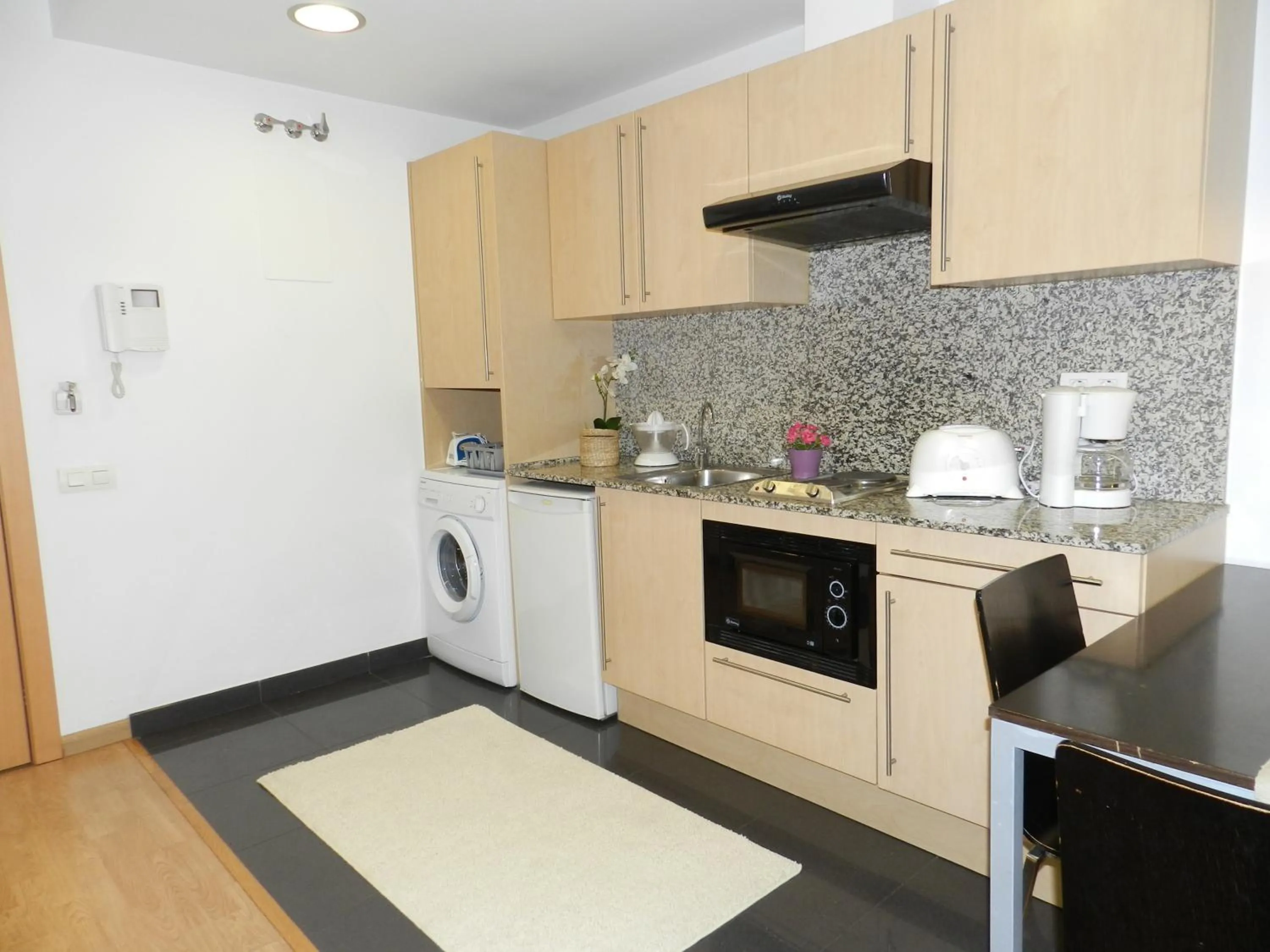 Kitchen or kitchenette in Hotel Travessera