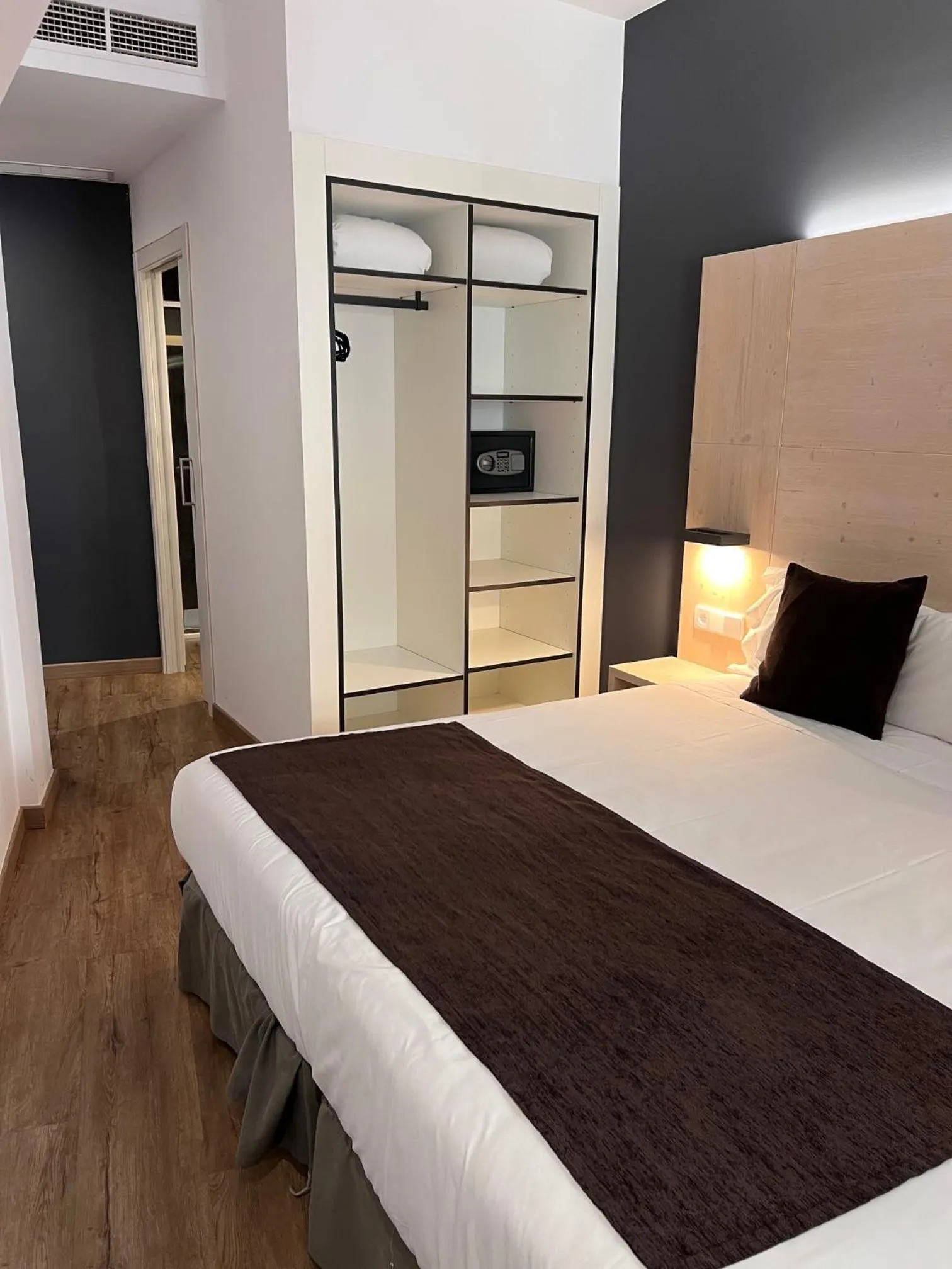 Bedroom, Bed in Hotel Travessera