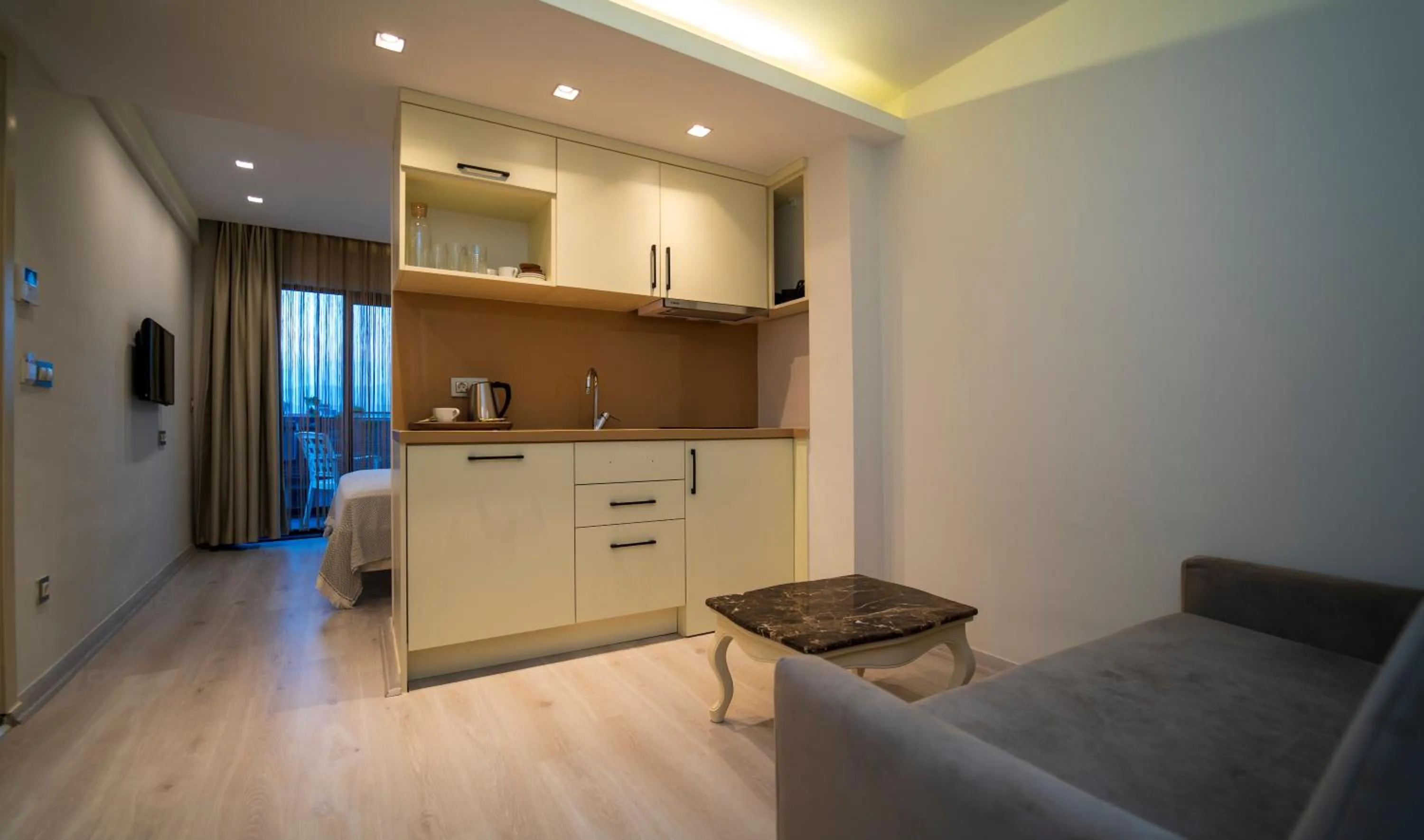 Seating area in Rooms365