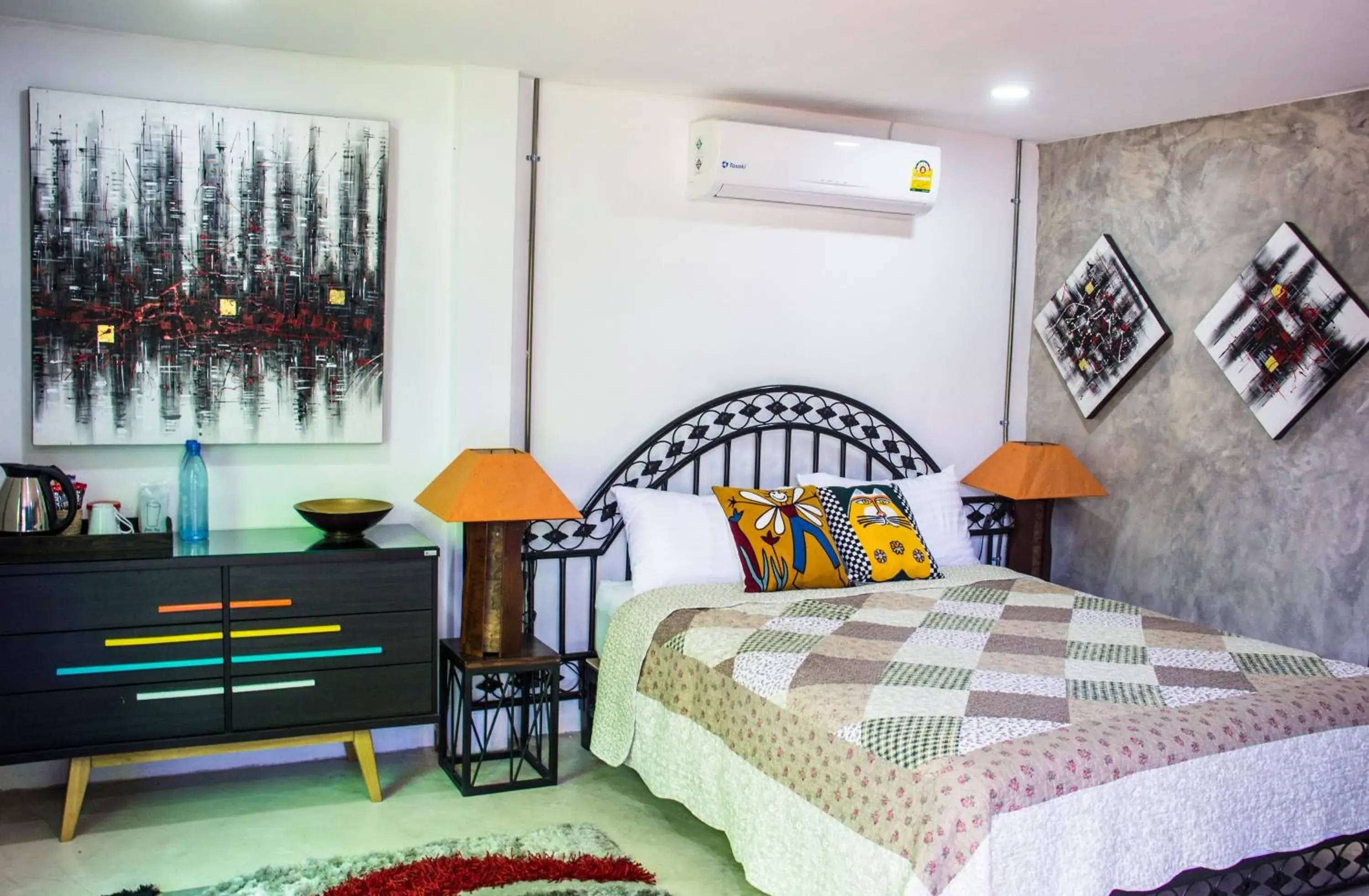 Coffee/tea facilities, Bed in Rice Barn And Rooms Coffee/tea facilities, Bed in Rice Barn And Rooms