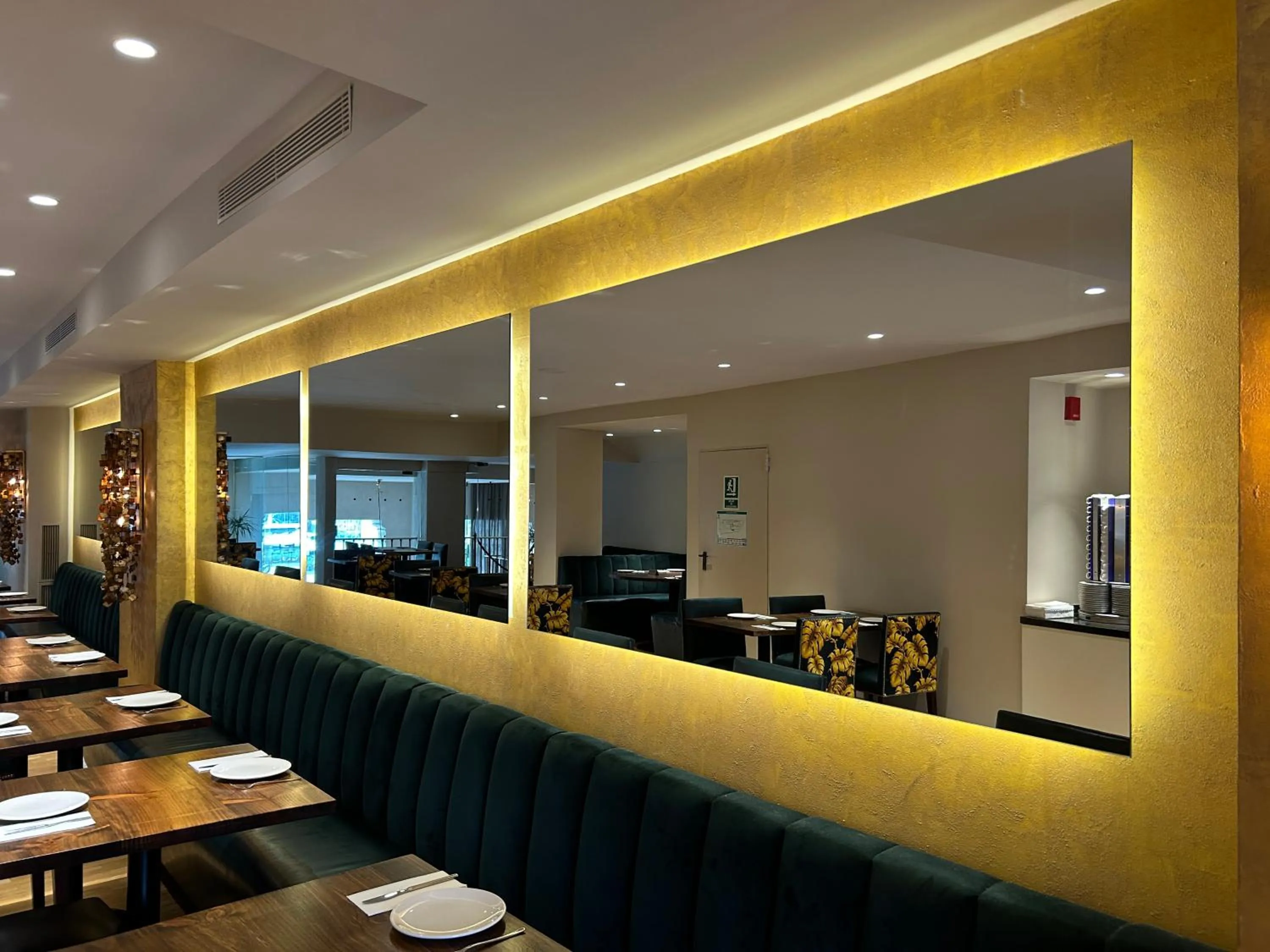 Breakfast in Caledonian