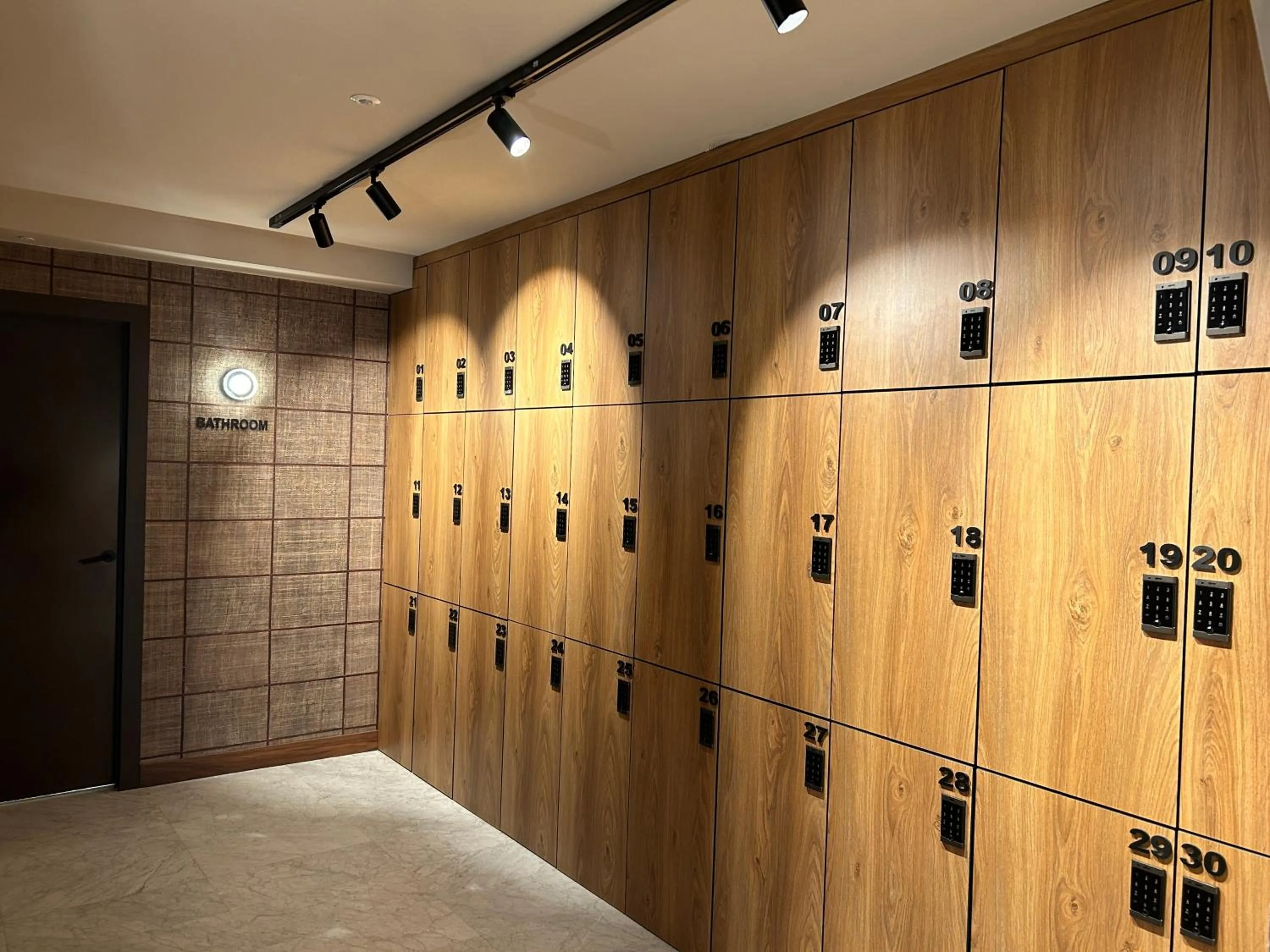 locker in Caledonian