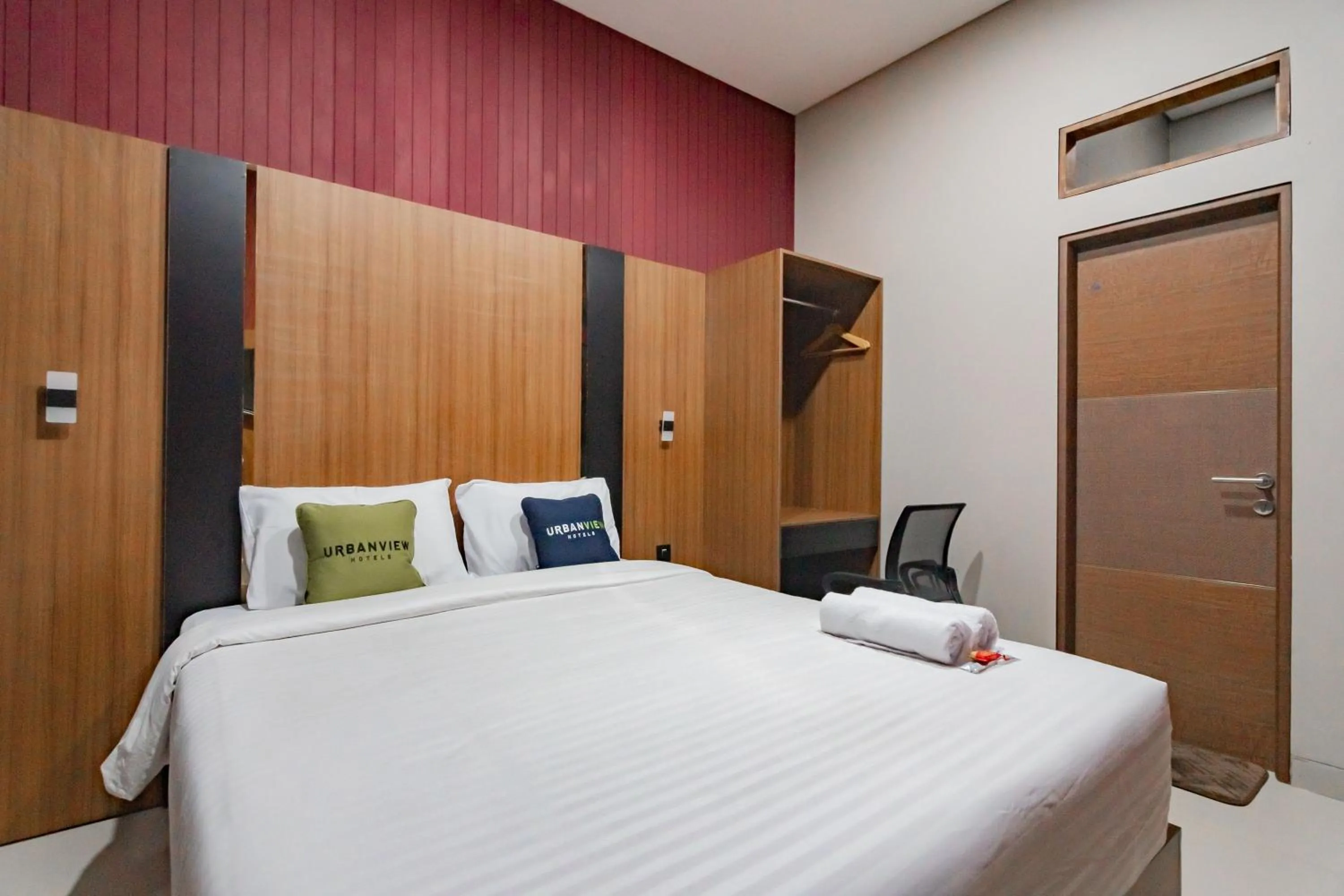 Bedroom, Bed in Urbanview Elephant Eleven Residence Buah Batu Bandung by RedDoorz