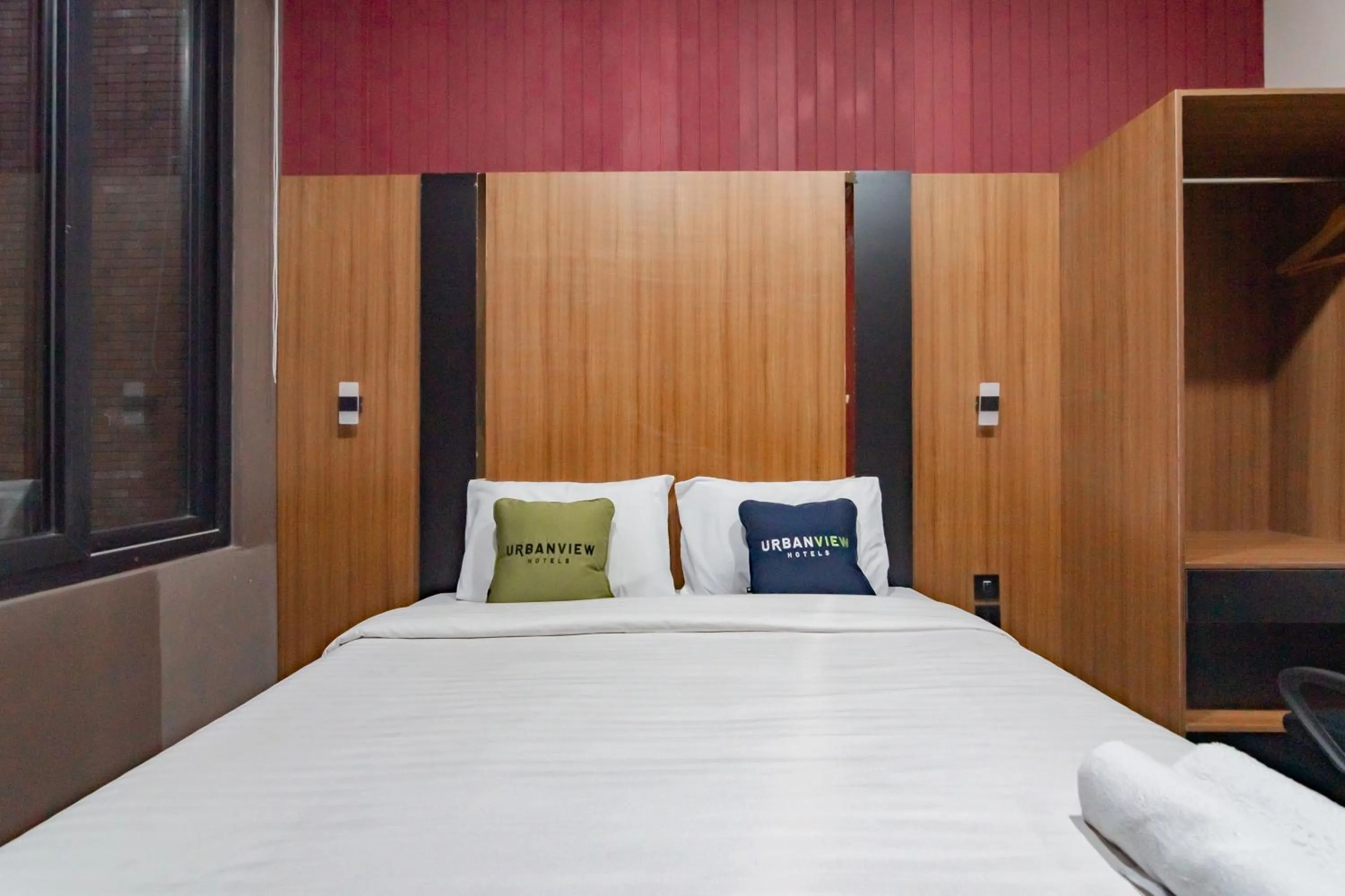 Bedroom, Bed in Urbanview Elephant Eleven Residence Buah Batu Bandung by RedDoorz