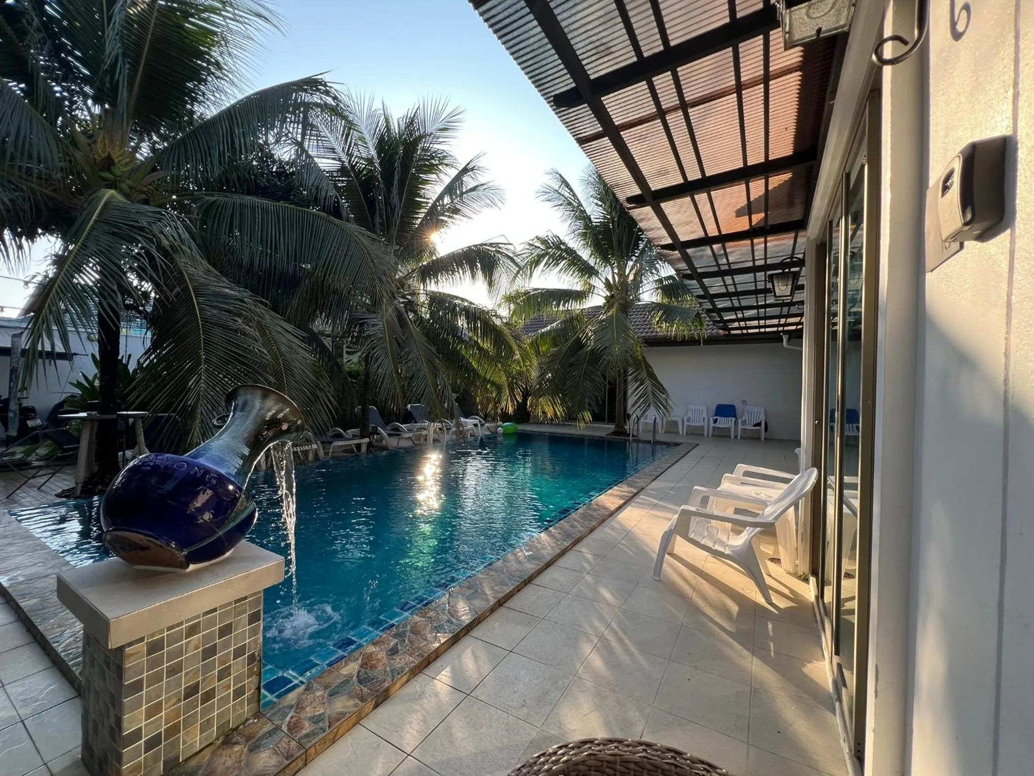 Pool view in The Snug Airportel - Phuket Airport