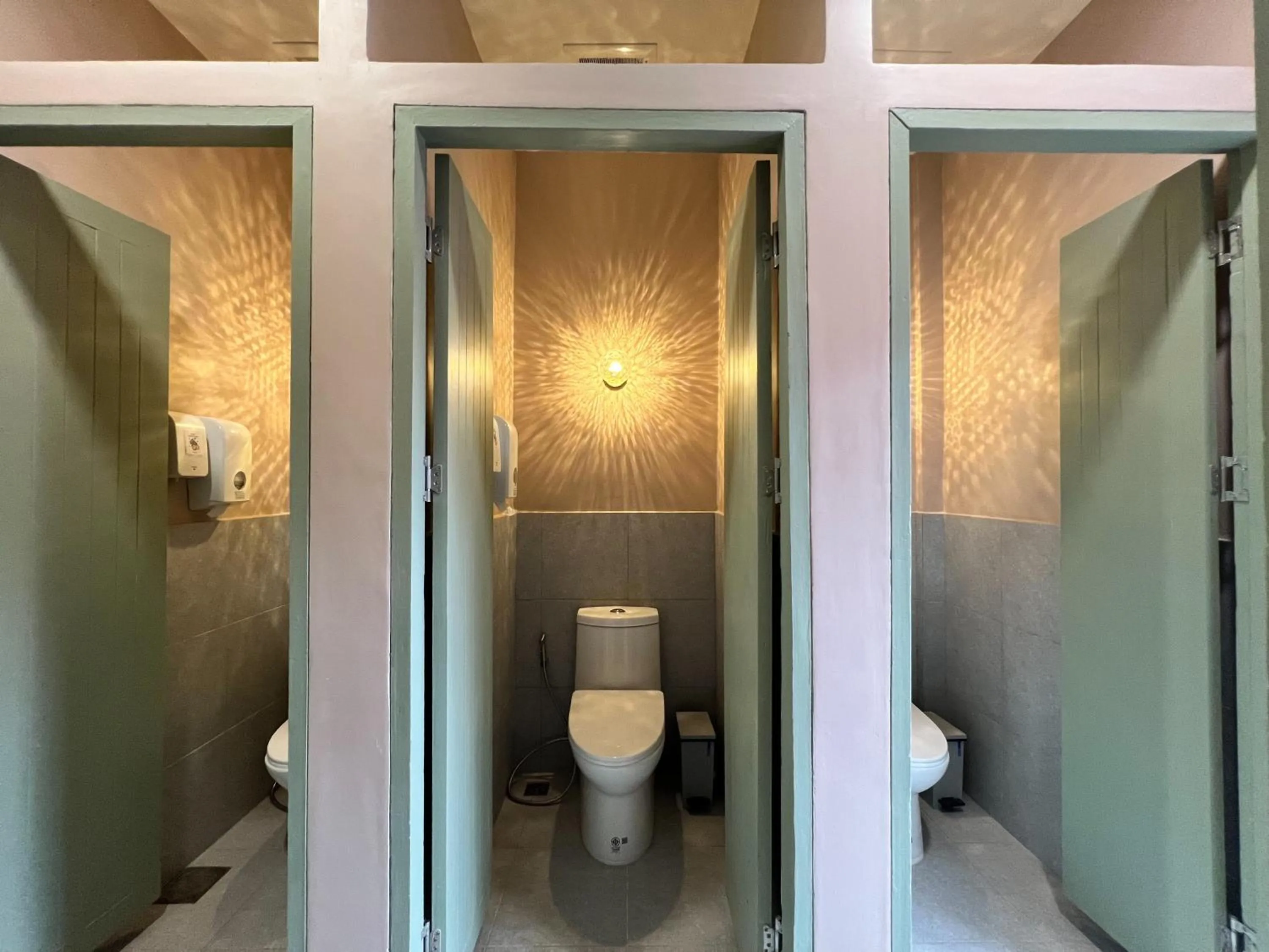 The Snug Airportel - Phuket Airport