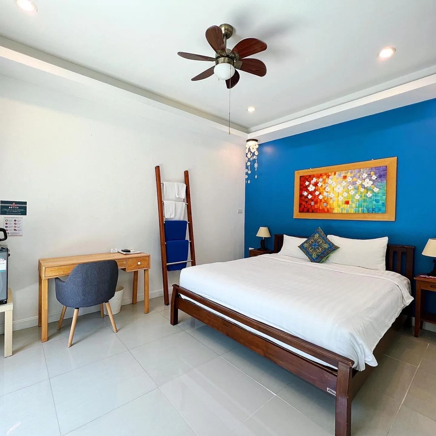 Photo of the whole room, Bed in The Snug Airportel - Phuket Airport