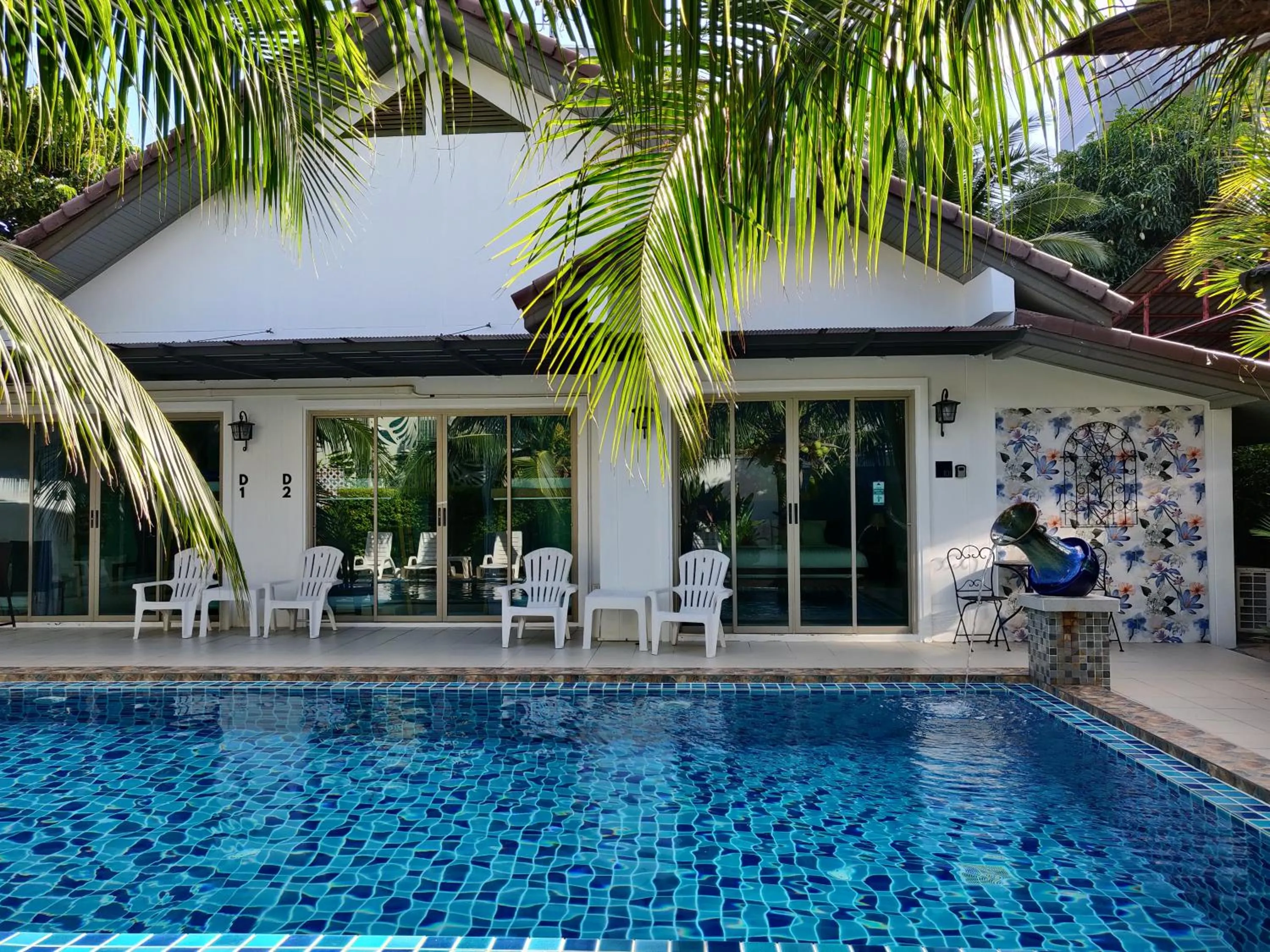 Property building in The Snug Airportel - Phuket Airport