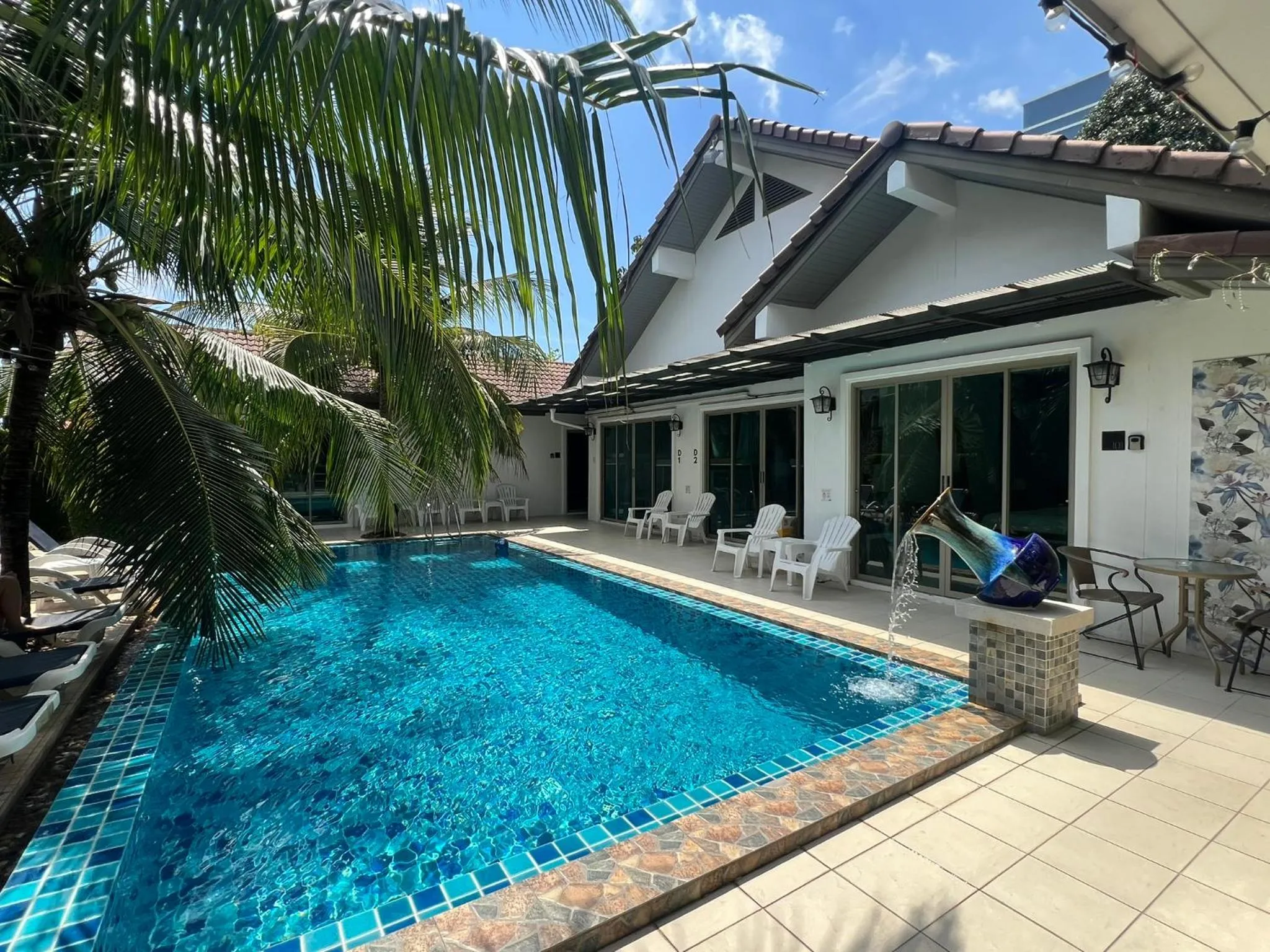 Property building in The Snug Airportel - Phuket Airport