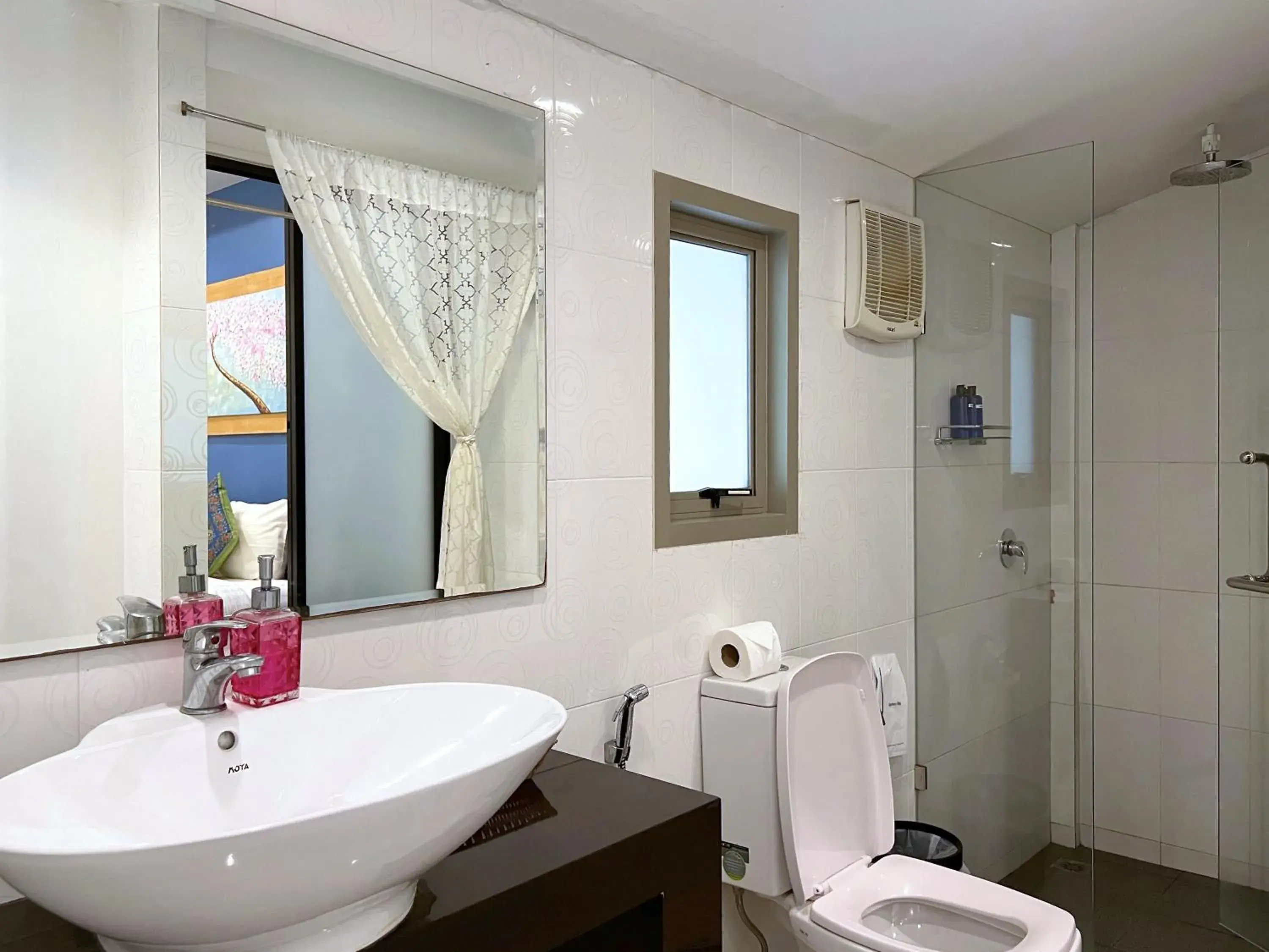 Deluxe Double Room No Window in The Snug Airportel - Phuket Airport Deluxe Double Room No Window in The Snug Airportel - Phuket Airport