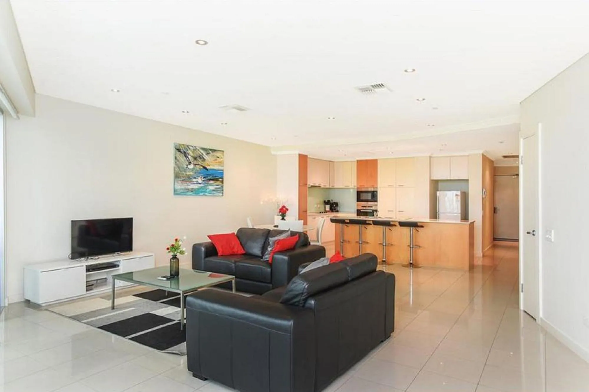 TV and multimedia in Gallery Resort Style Penthouse No 13
