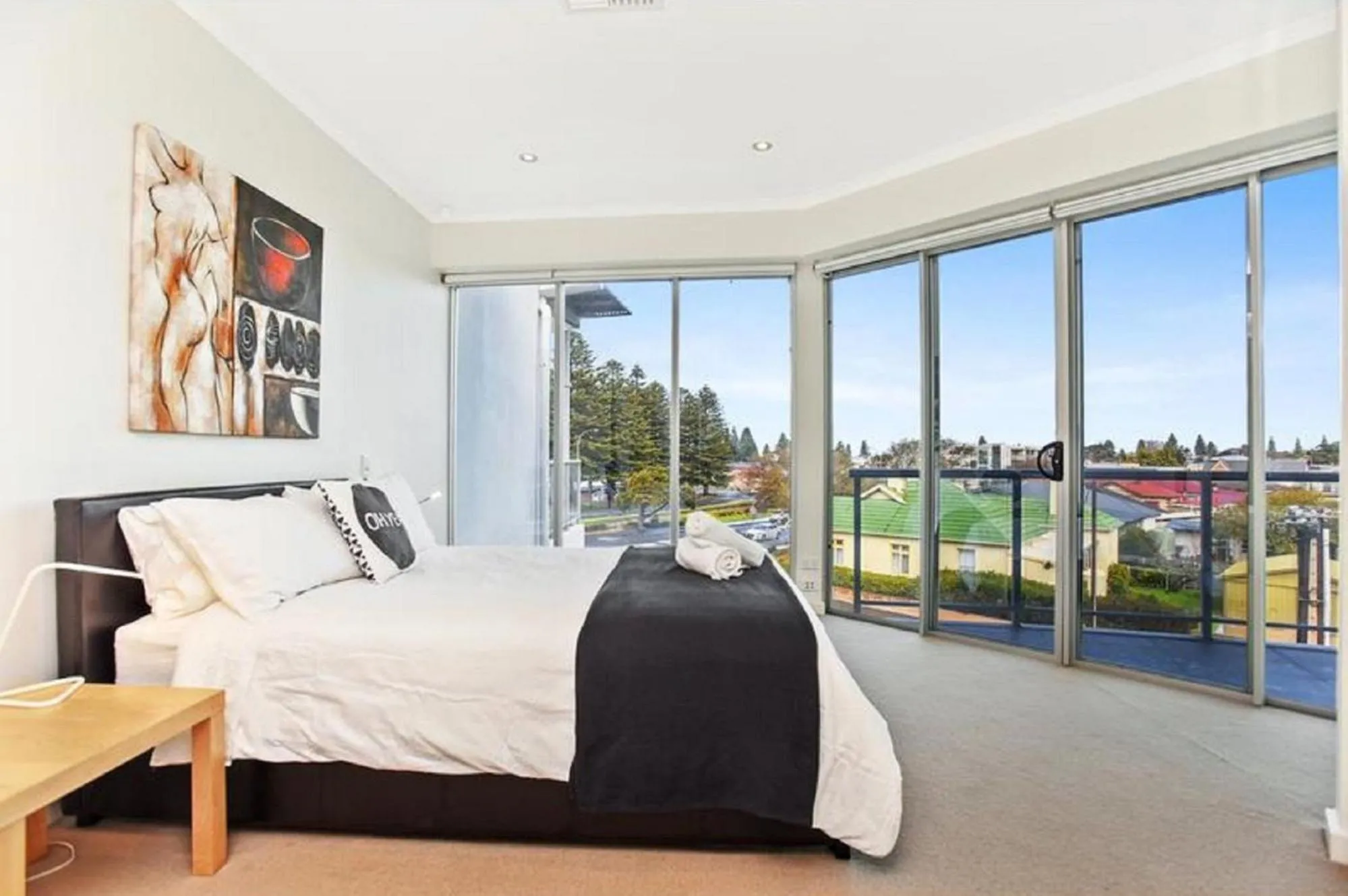 Bed in Gallery Resort Style Penthouse No 13