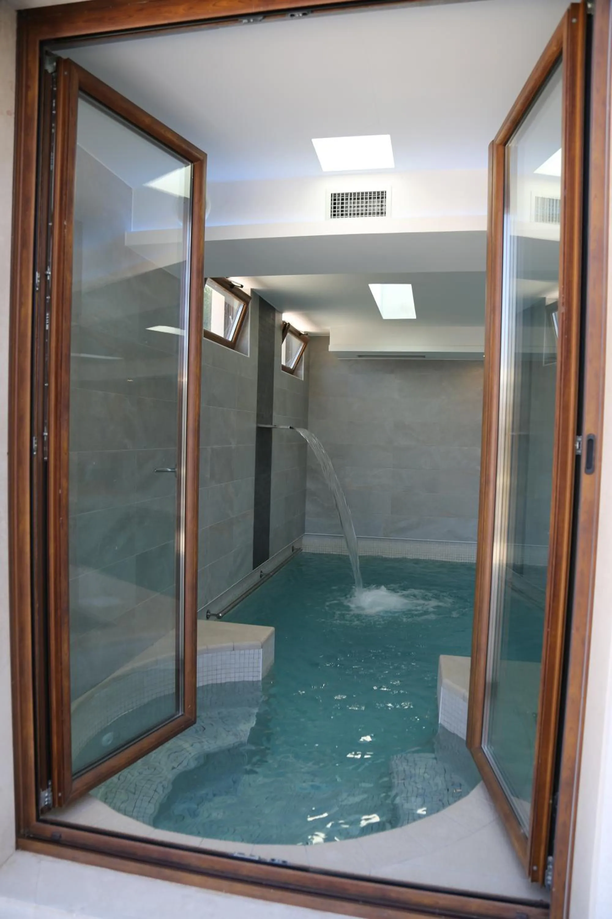 Swimming pool in Villa Panorama