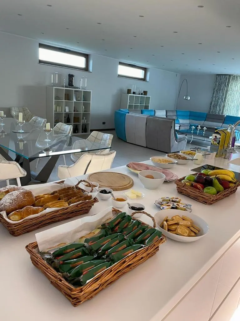 Breakfast in Villa Panorama