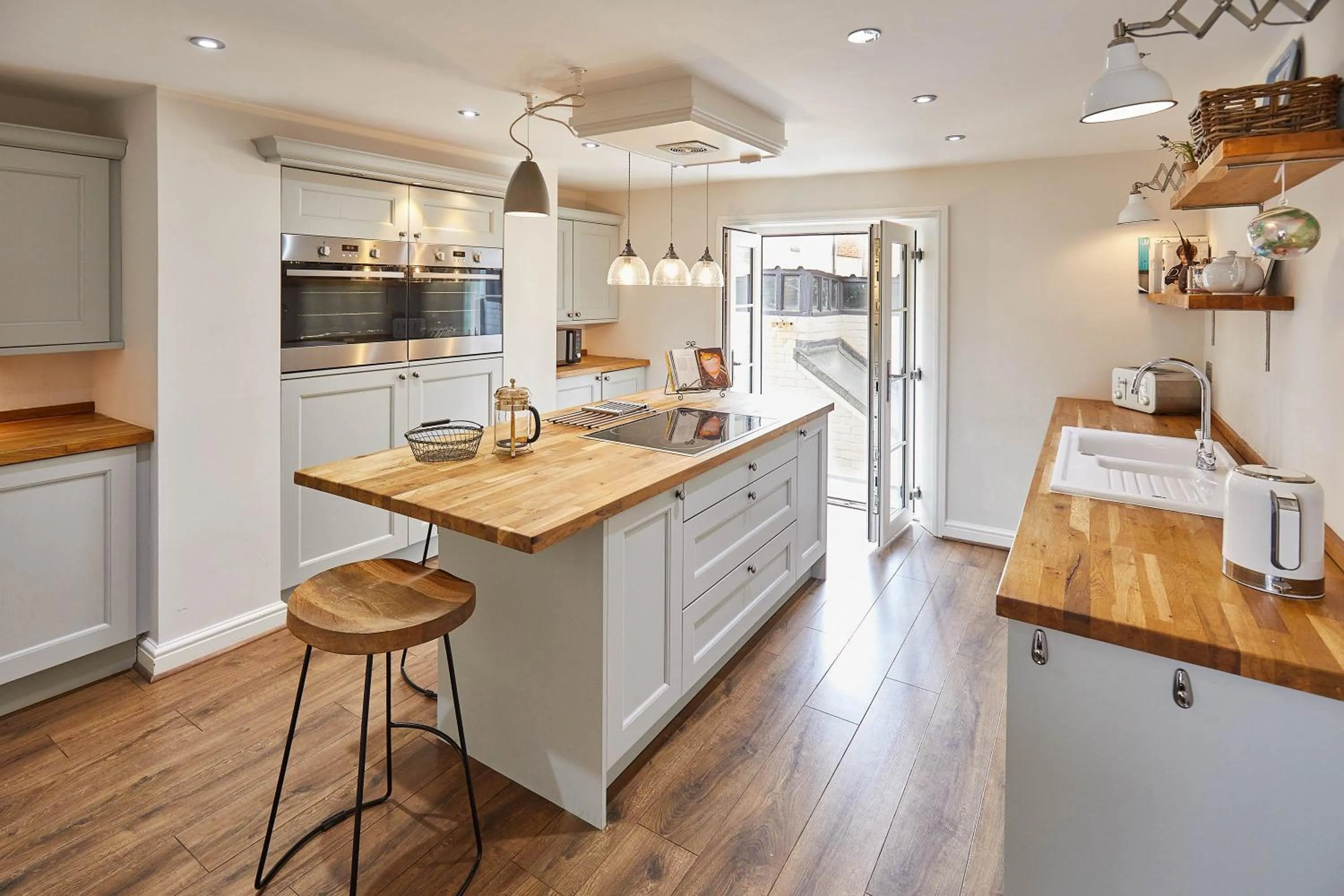 Kitchen or kitchenette in Host & Stay - One Mulgrave Place
