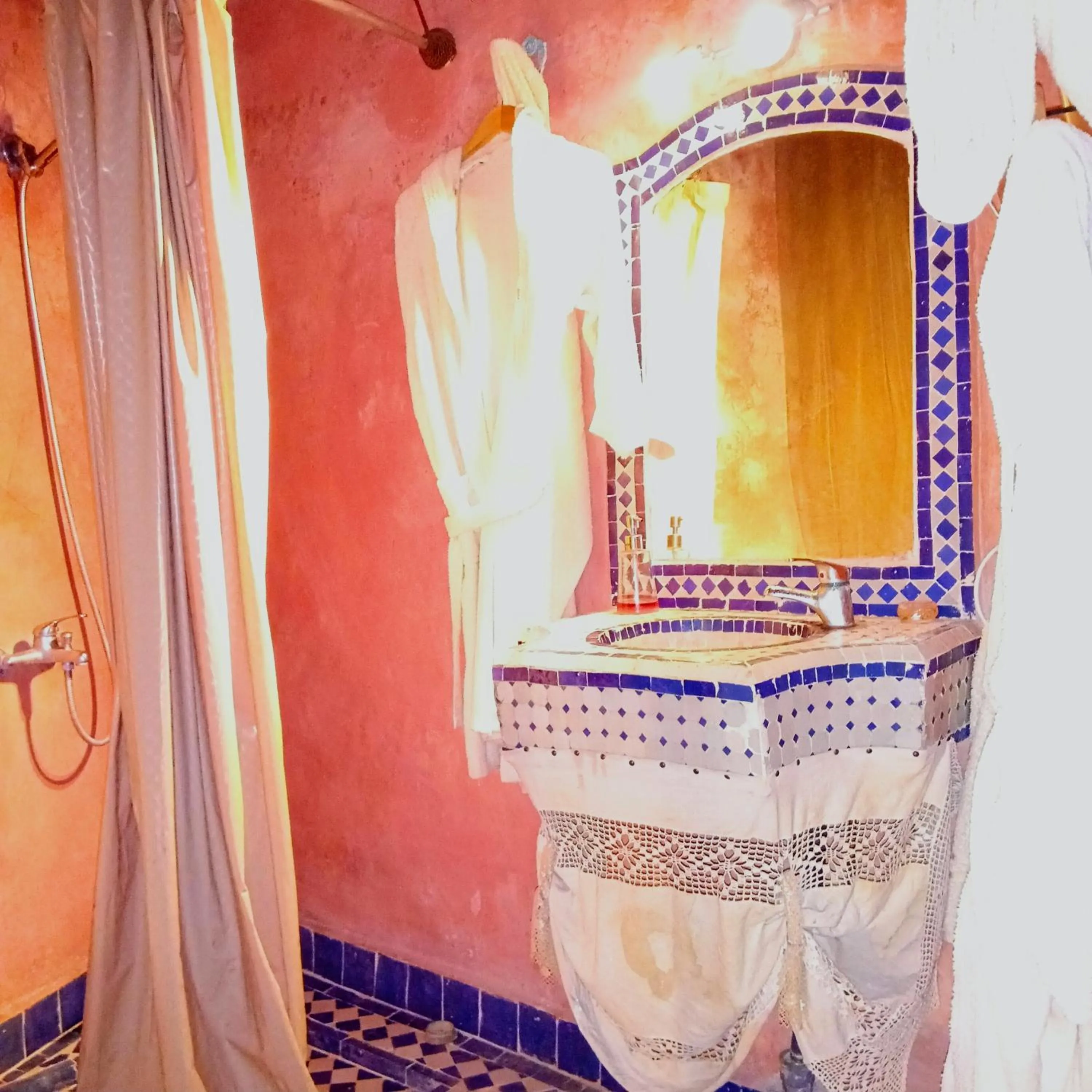 Bathroom in Riad Rchacha
