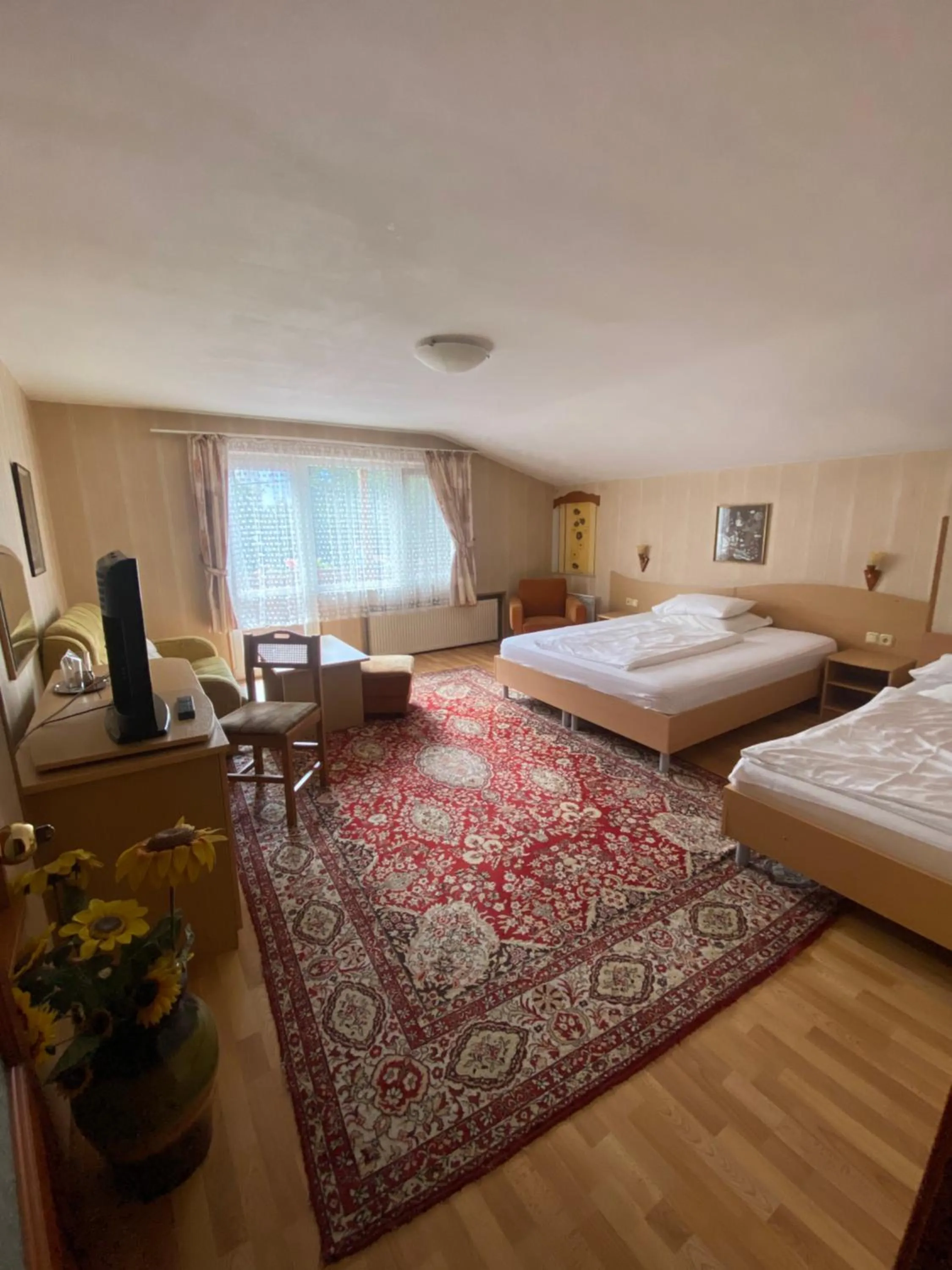 Bedroom, Bed in Family Hotel Zdravets