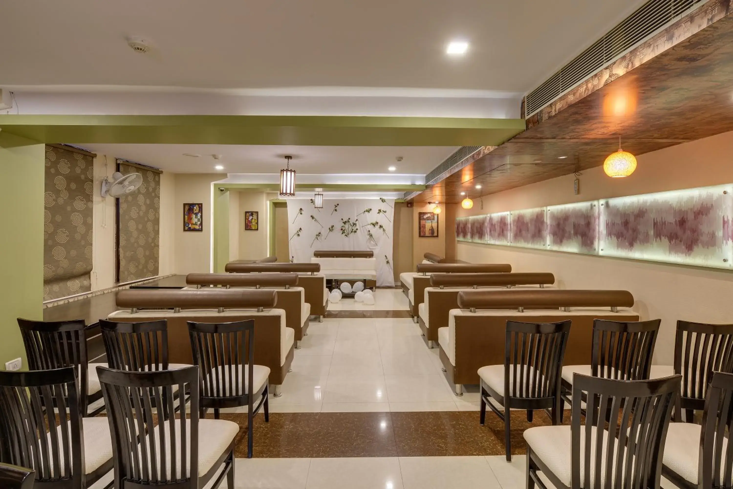 Restaurant/places to eat in The Royal Melange Beacon Restaurant/places to eat in The Royal Melange Beacon