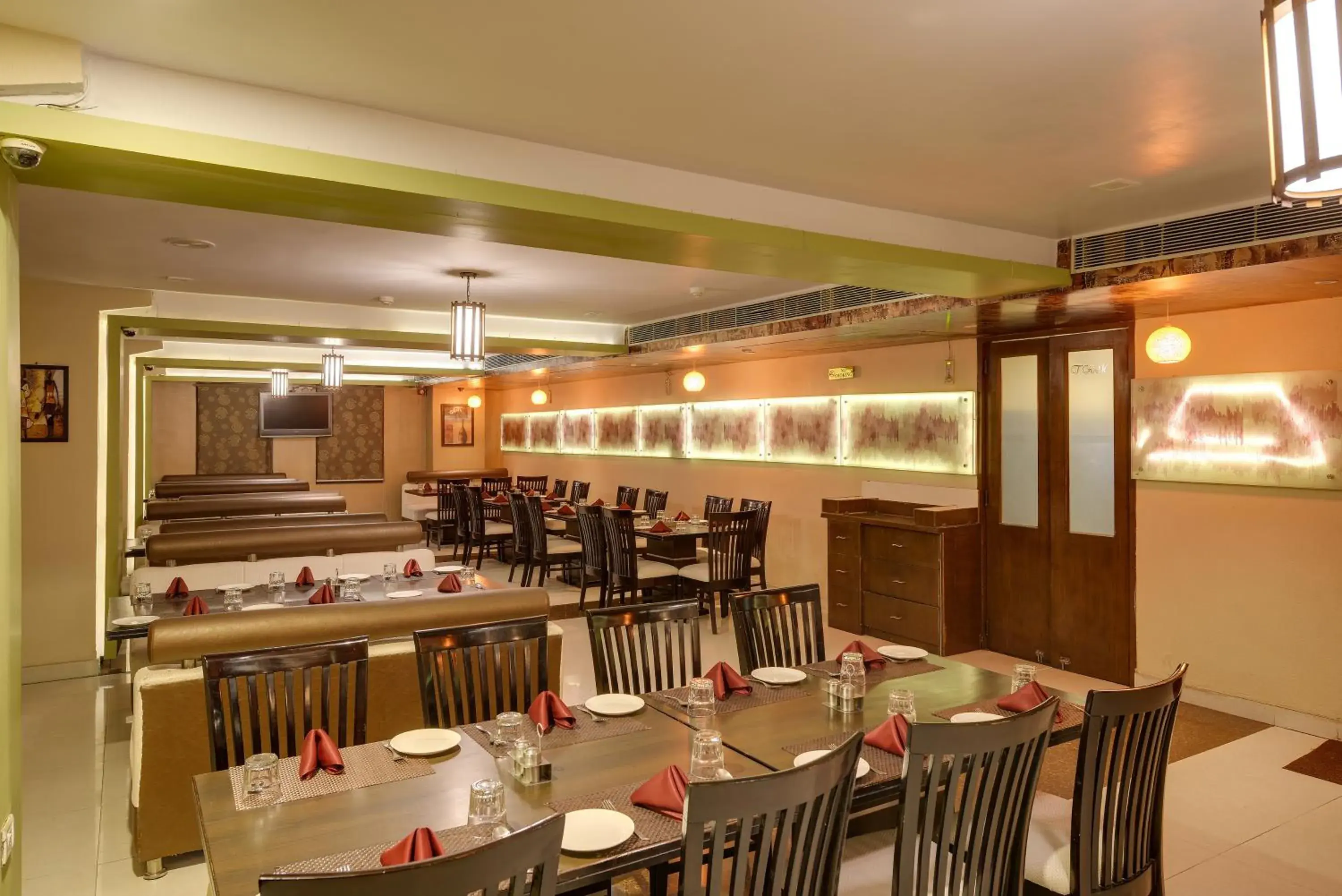 Food and drinks in The Royal Melange Beacon Food and drinks in The Royal Melange Beacon