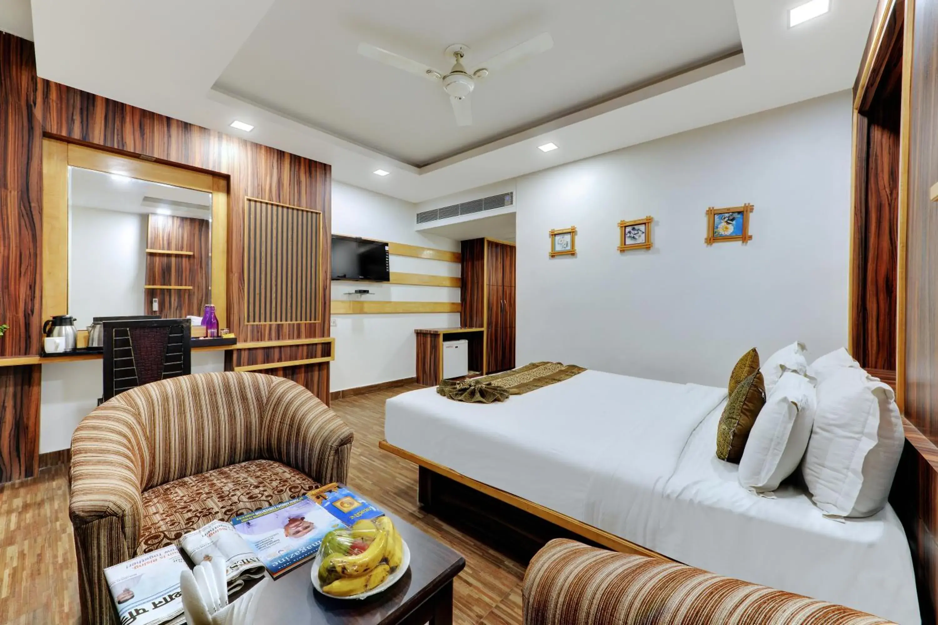 View (from property/room), Bed in The Royal Melange Beacon View (from property/room), Bed in The Royal Melange Beacon