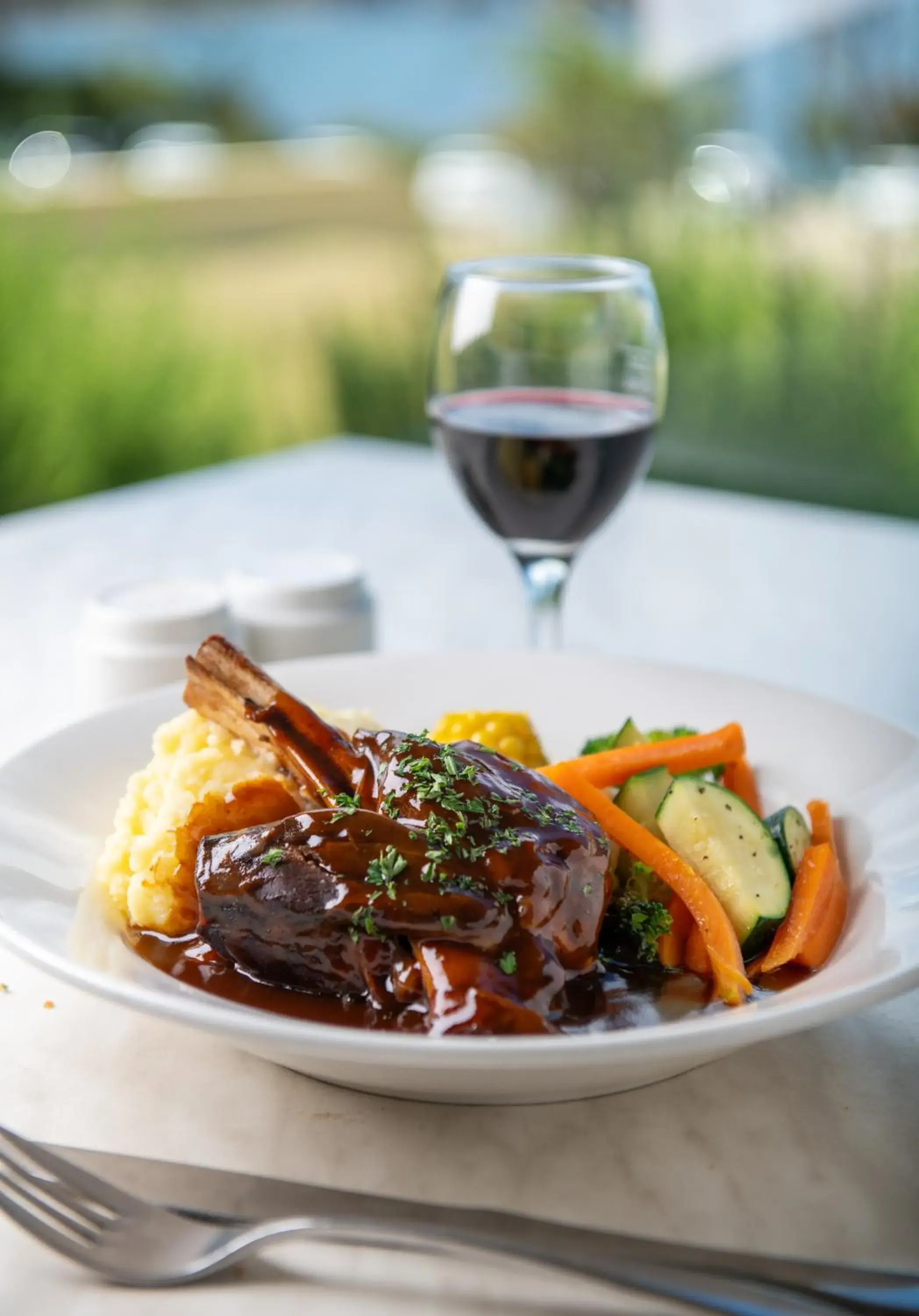 Food and drinks in Lufra Beachside Hotel Food and drinks in Lufra Beachside Hotel