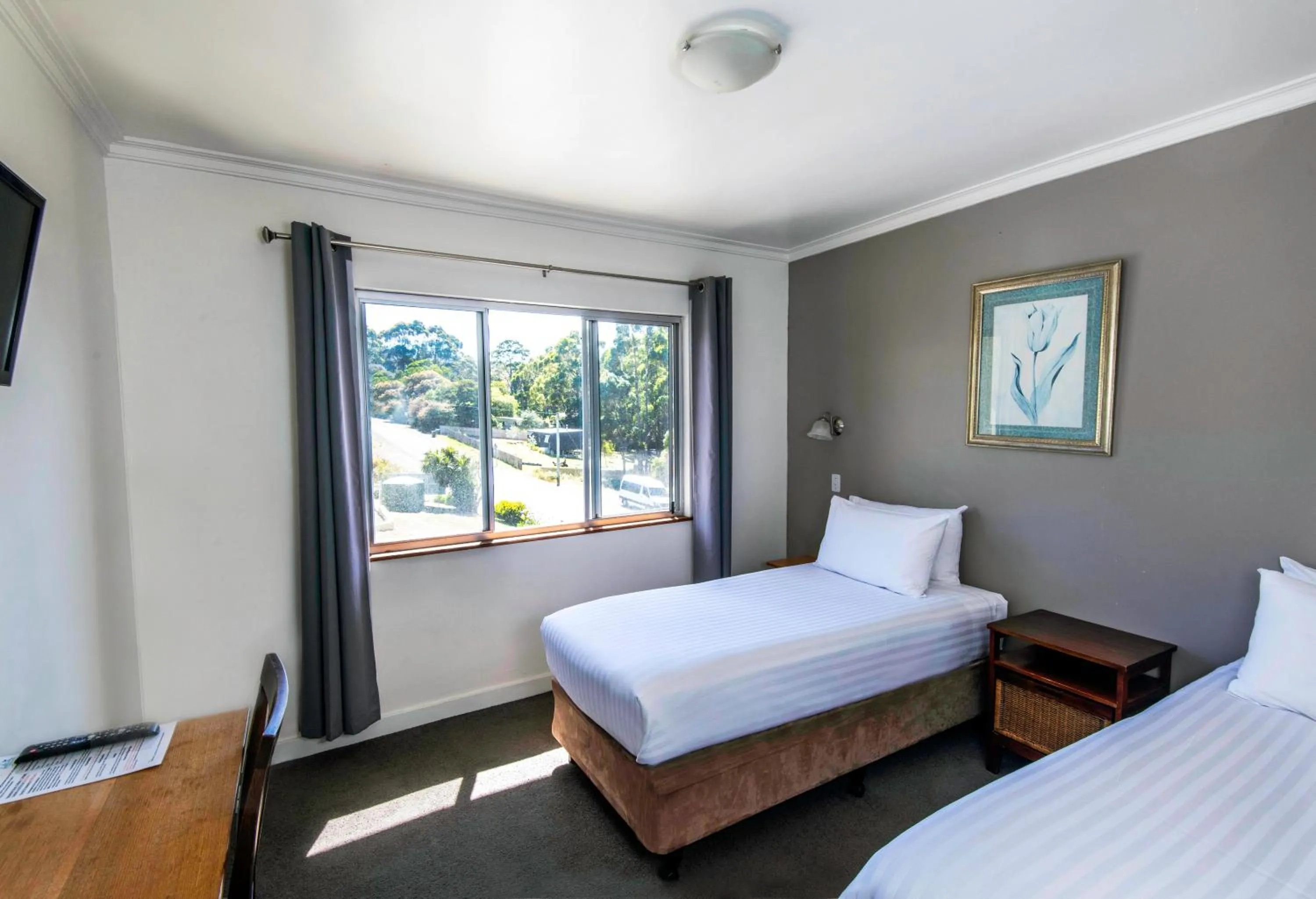 Classic Twin Room with Mountain View in Lufra Beachside Hotel