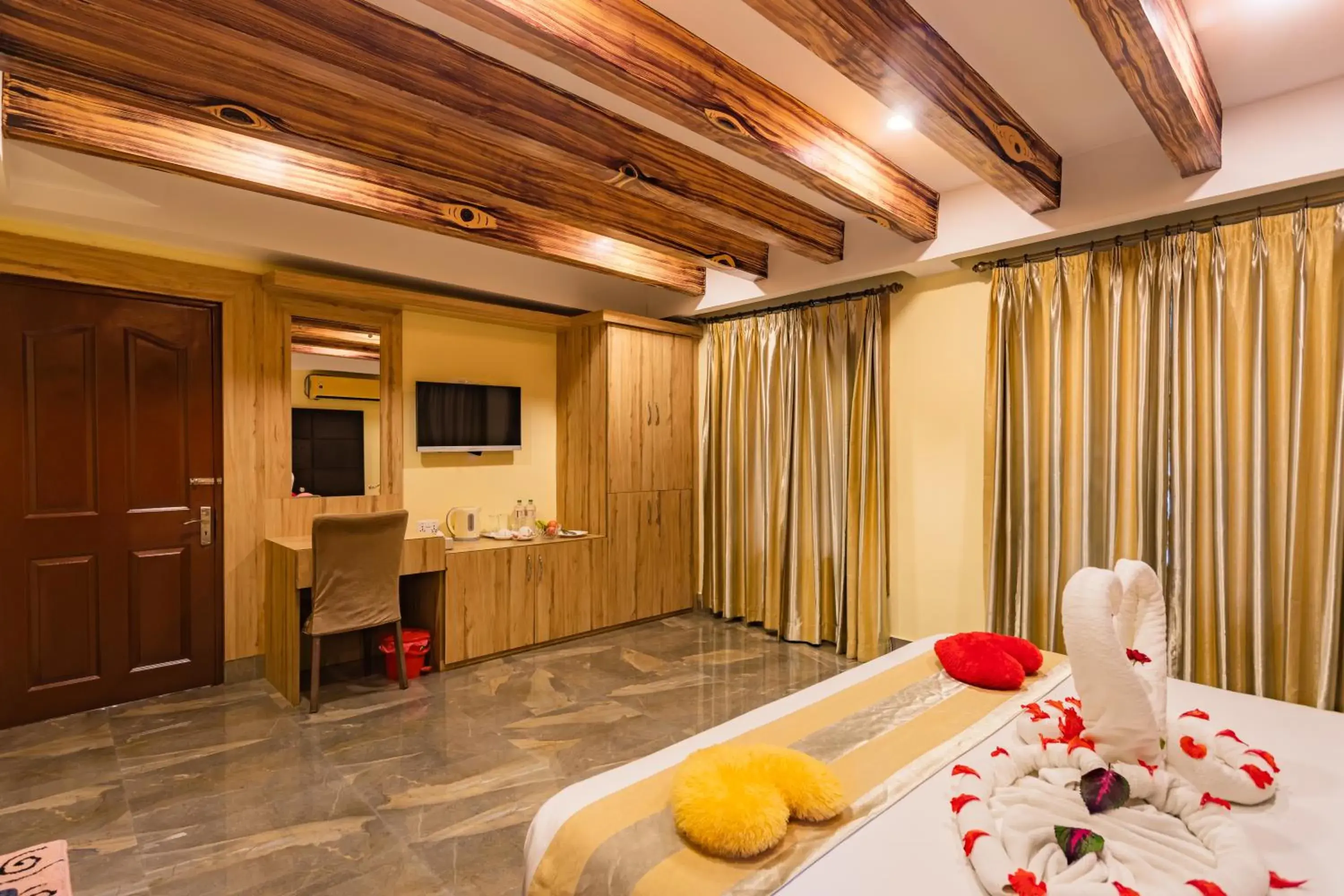 Suite - single occupancy in Hotel Seven Limited Suite - single occupancy in Hotel Seven Limited