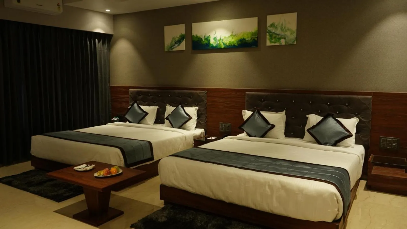 Bed in Alaukik Hotel