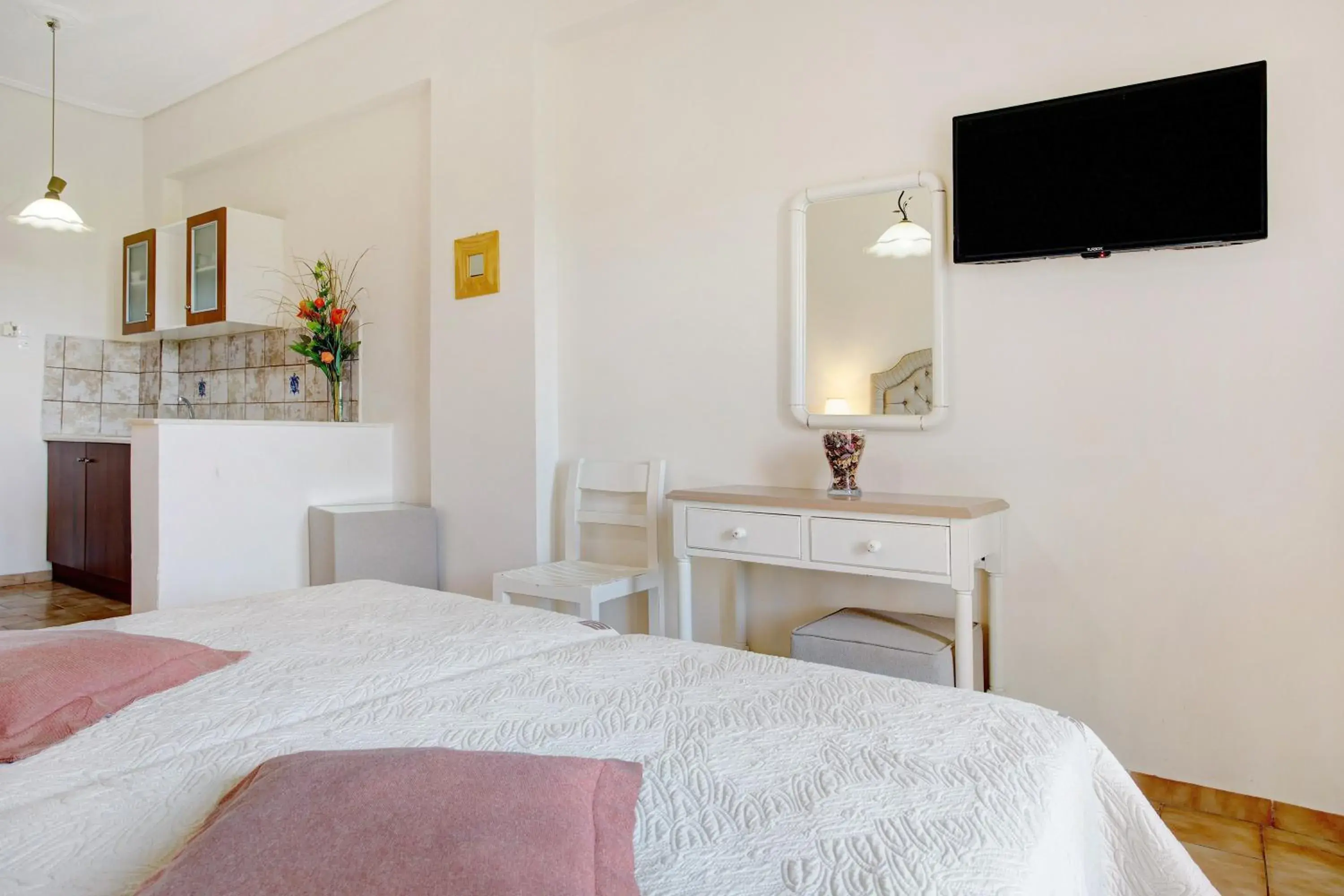 Bed in Eleni's Garden 3 Bed in Eleni's Garden 3