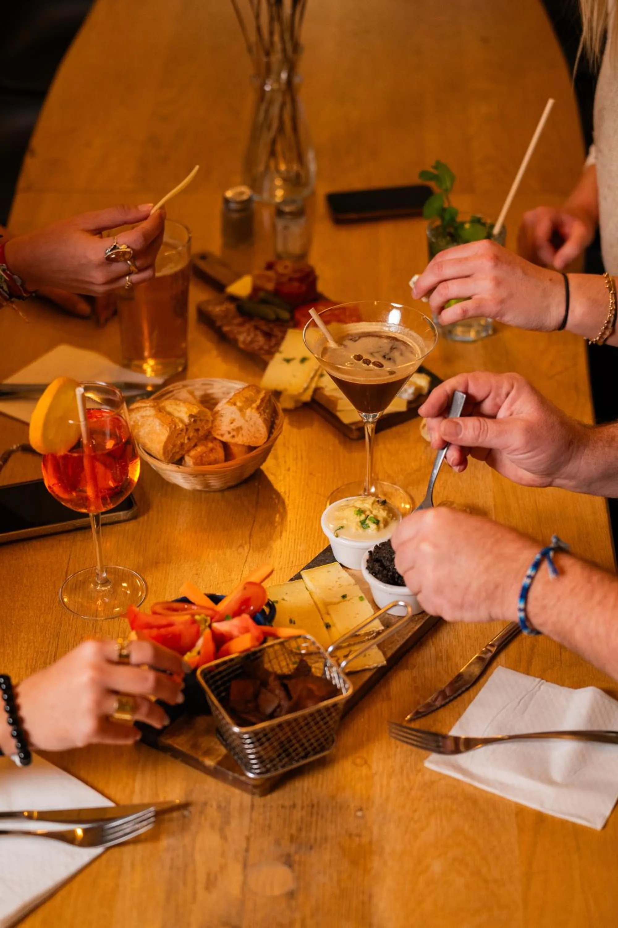 People in Auberge de Piau