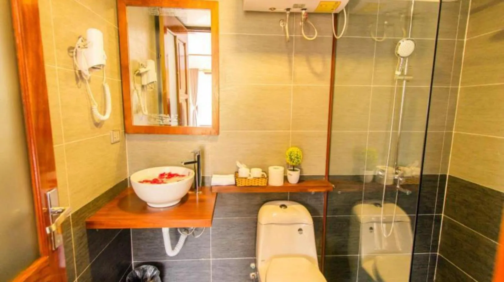 Toilet in Heart Of Sapa Hotel