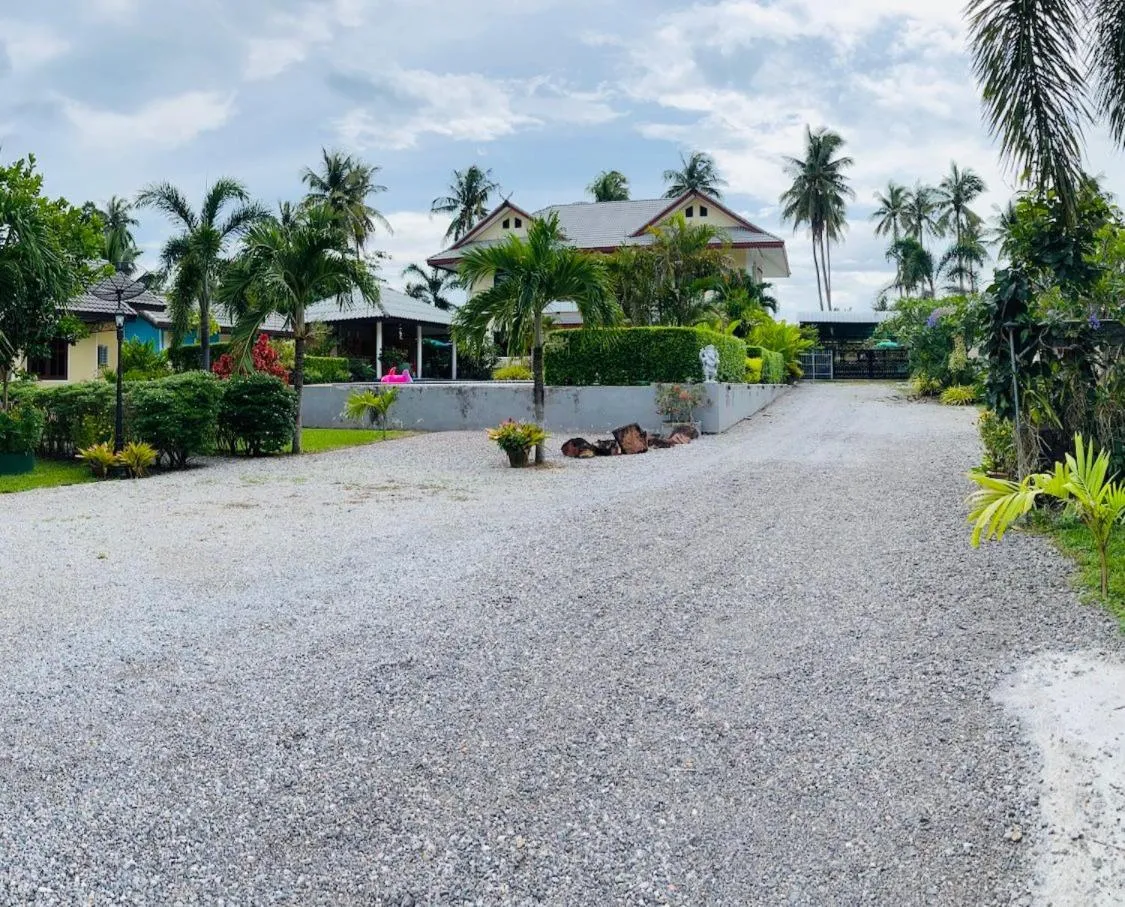 Apple Bungalows