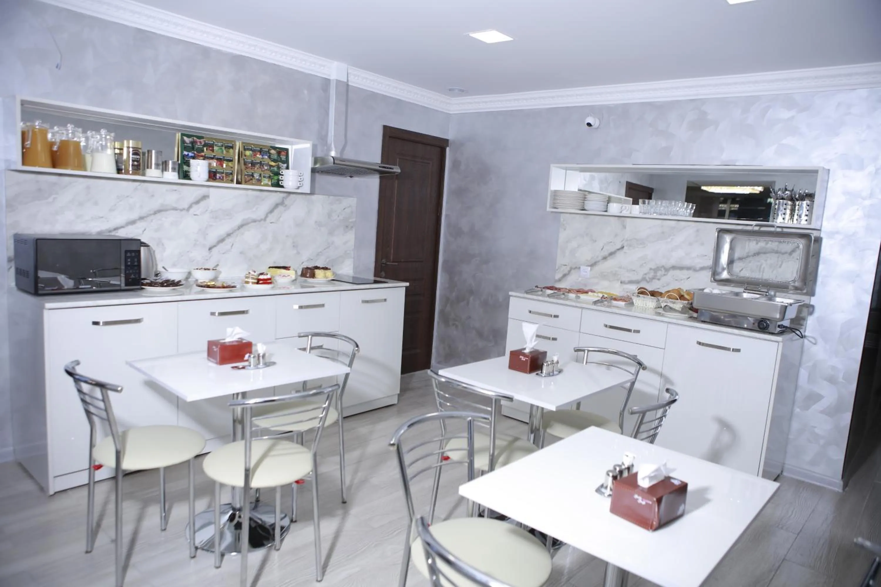 Kitchen or kitchenette in Opera Avenue Hotel