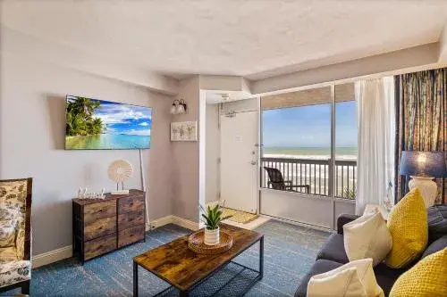Sunrise & Beach View - Daytona Beach Resort - No Pools Sunrise & Beach View - Daytona Beach Resort - No Pools