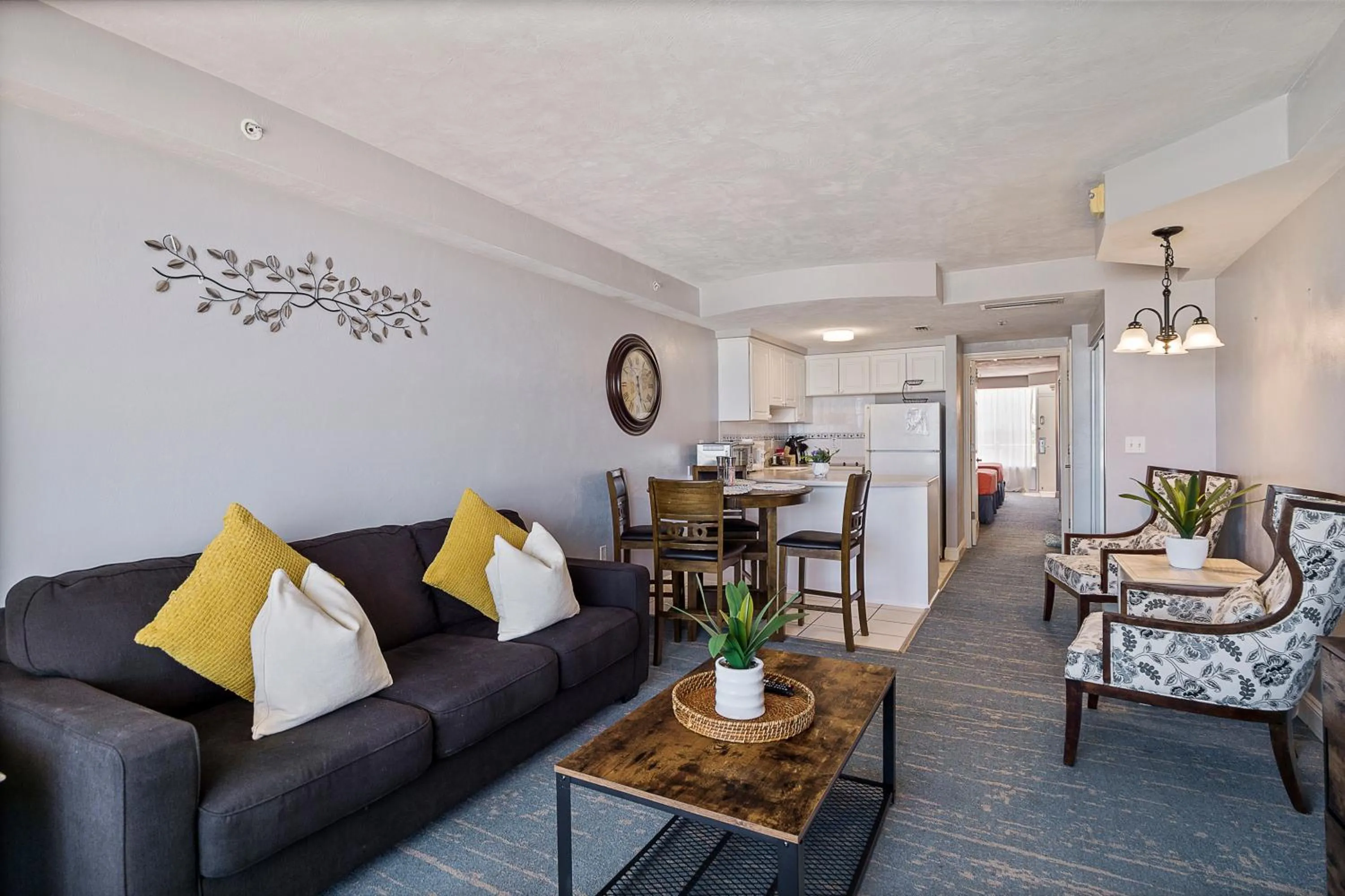 Living room in Sunrise & Beach View - Daytona Beach Resort