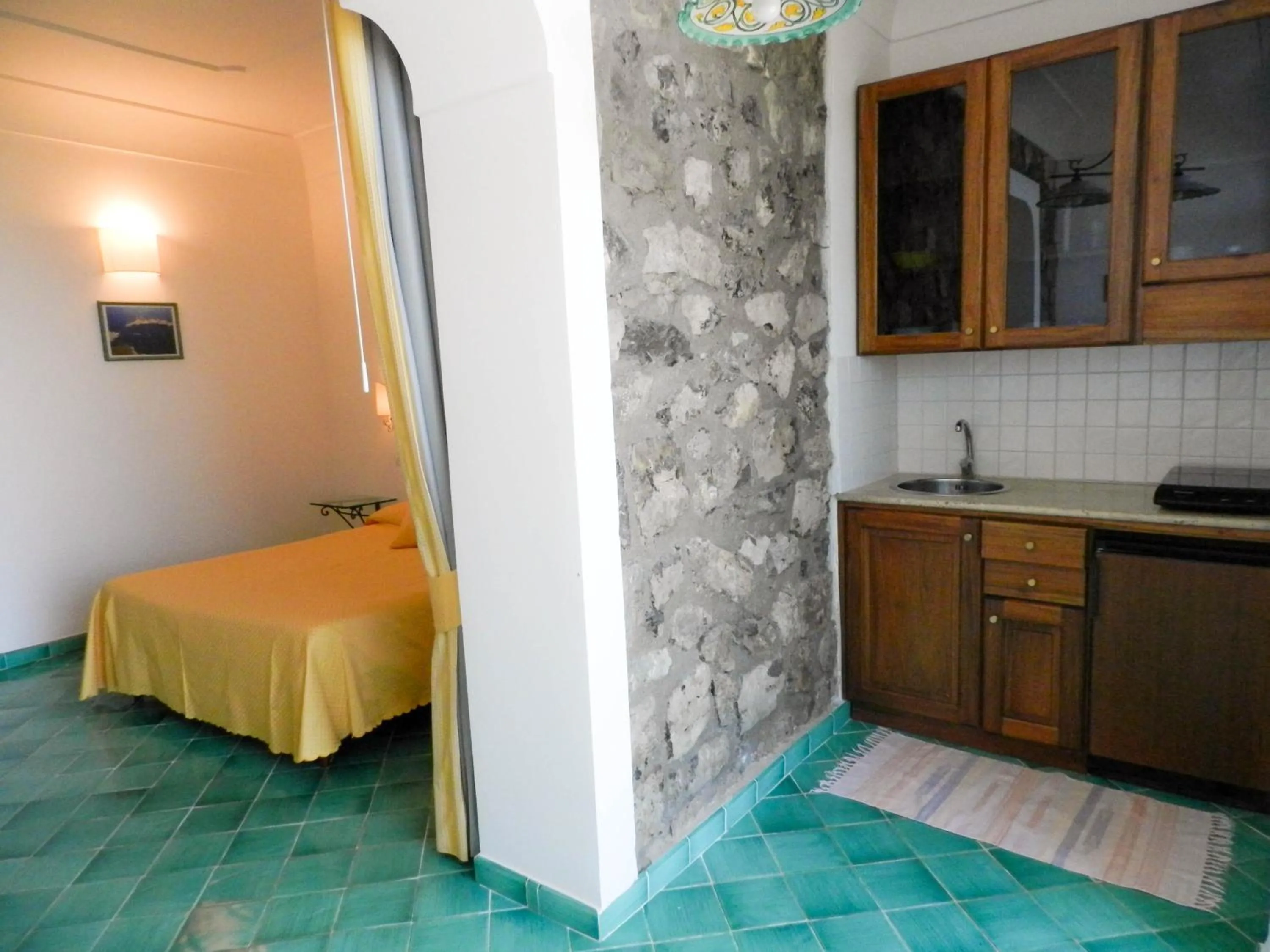 Kitchen or kitchenette in Bacio del Sole B&B Positano