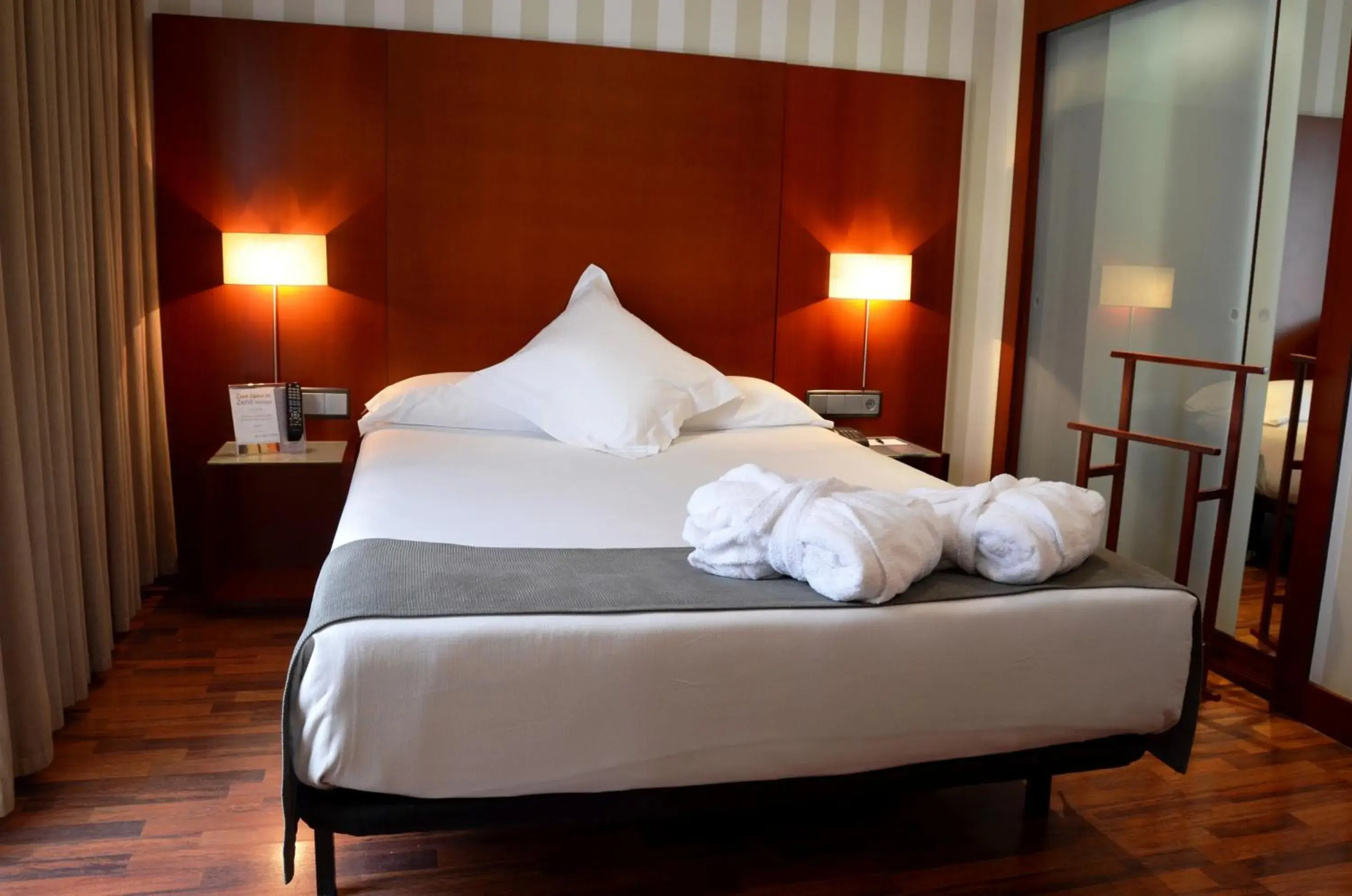 Double Room with Terrace in Zenit Málaga Double Room with Terrace in Zenit Málaga