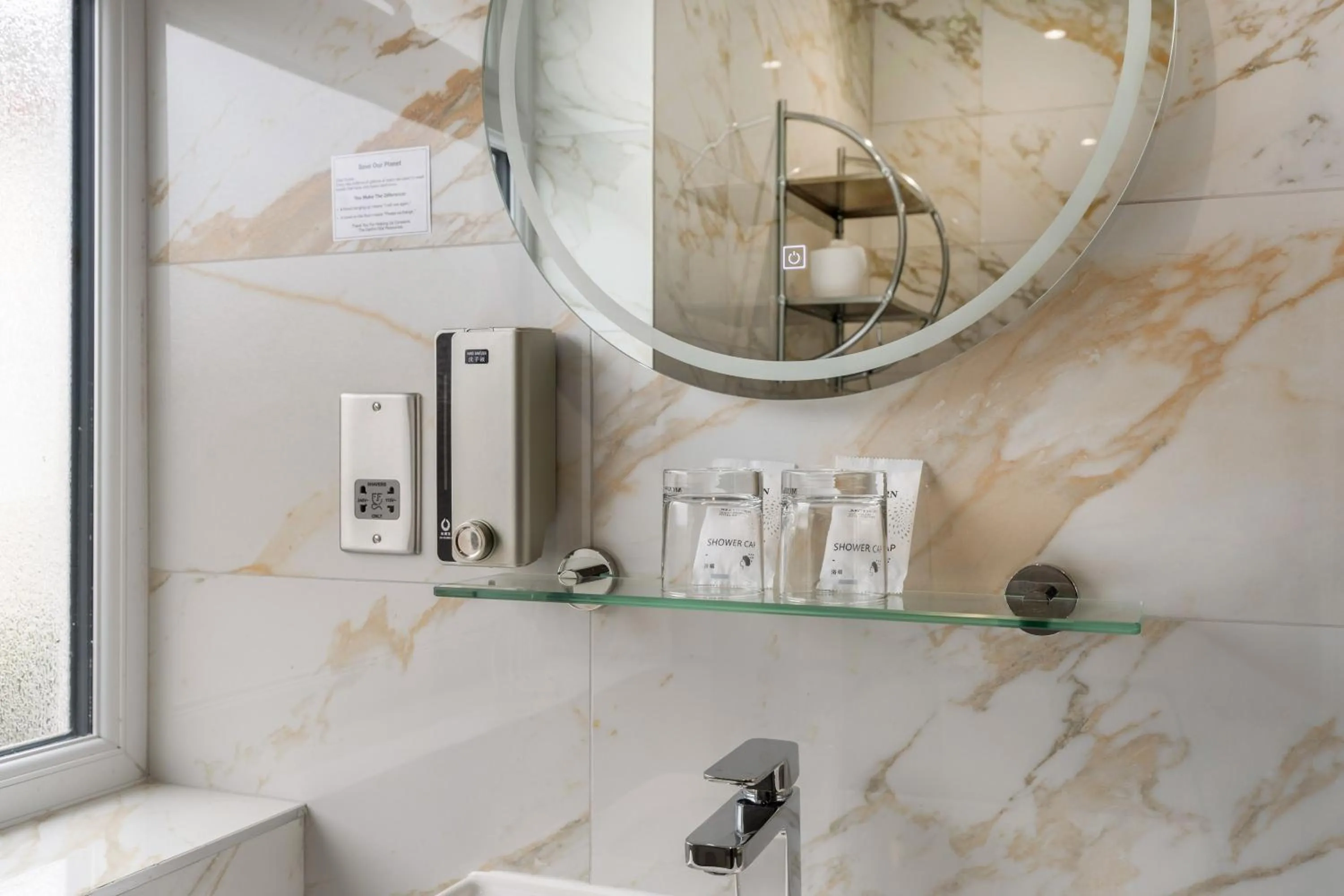 Bathroom in Drake Hotel Plymouth